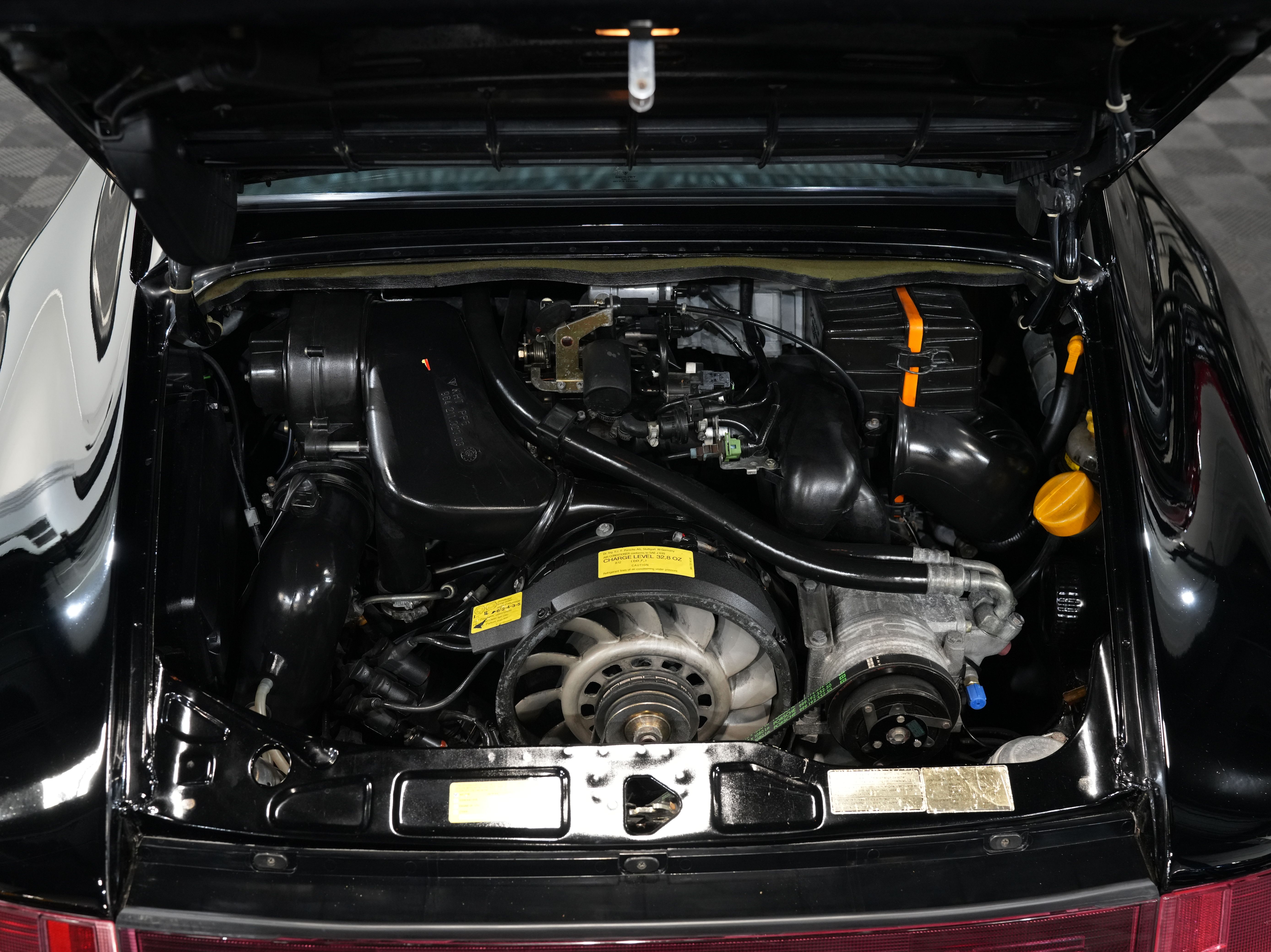 BLACK, 1991 PORSCHE 911 Image 43