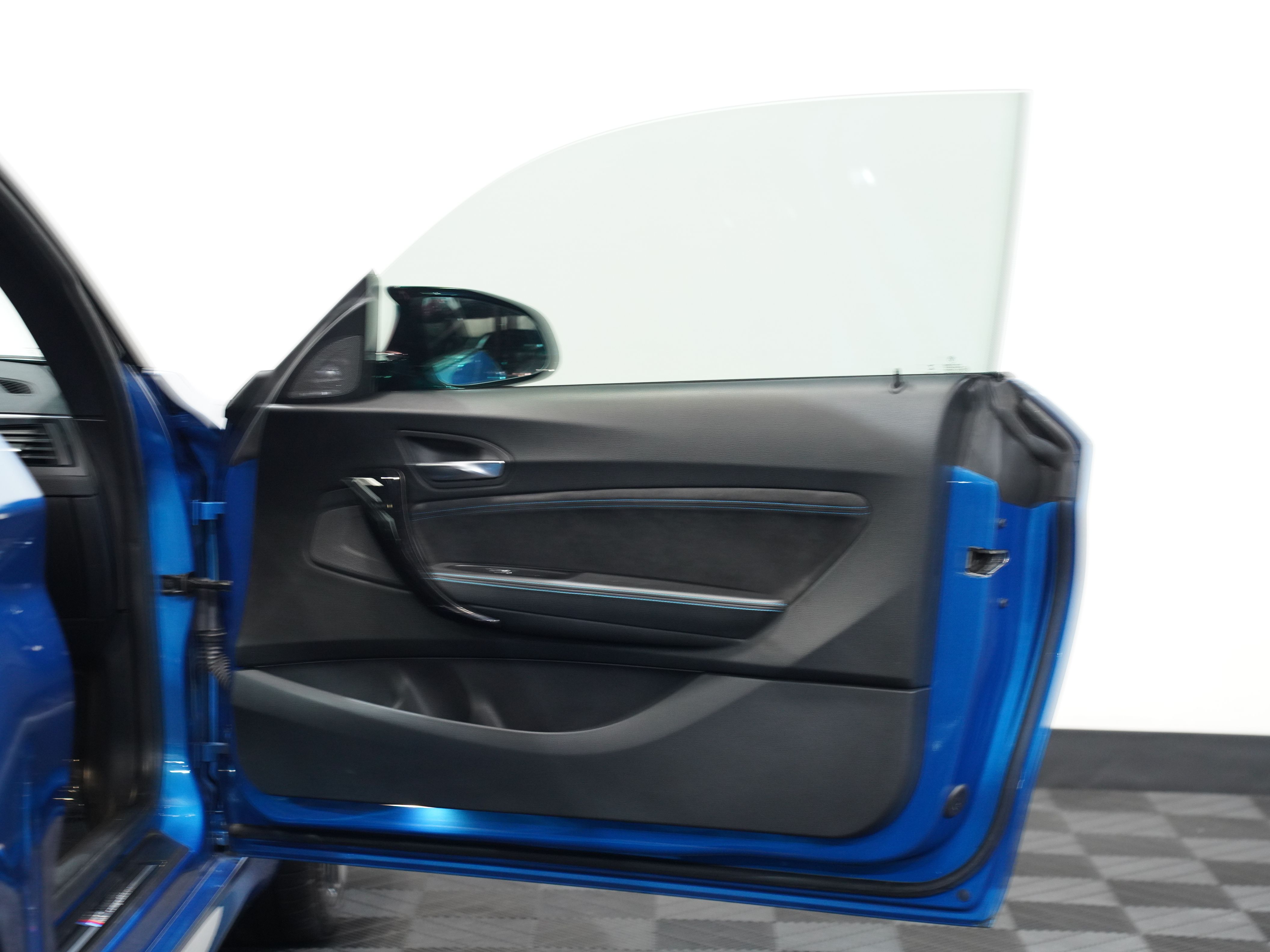 2020 BMW M2 Image 24