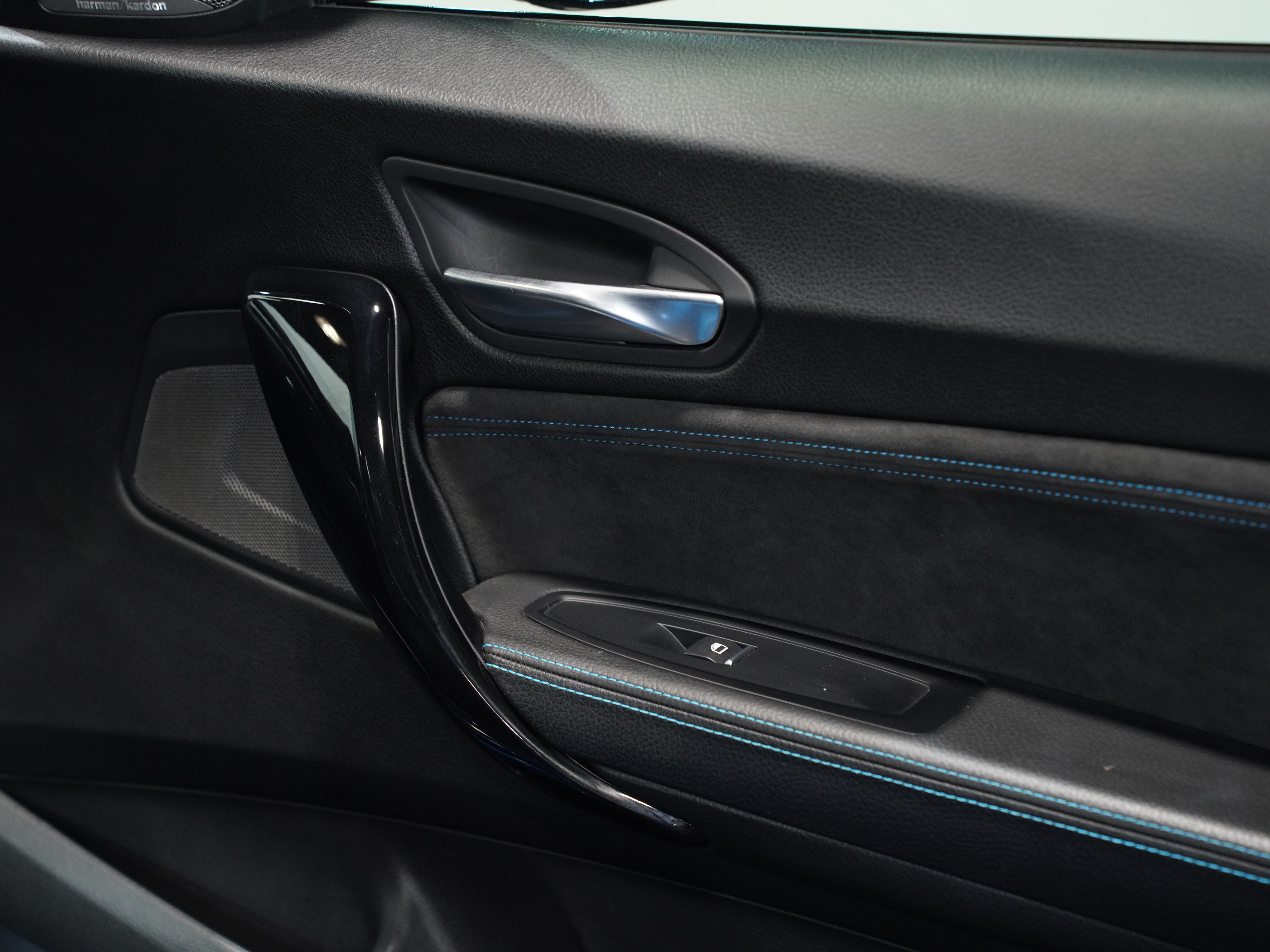 2020 BMW M2 Image 25