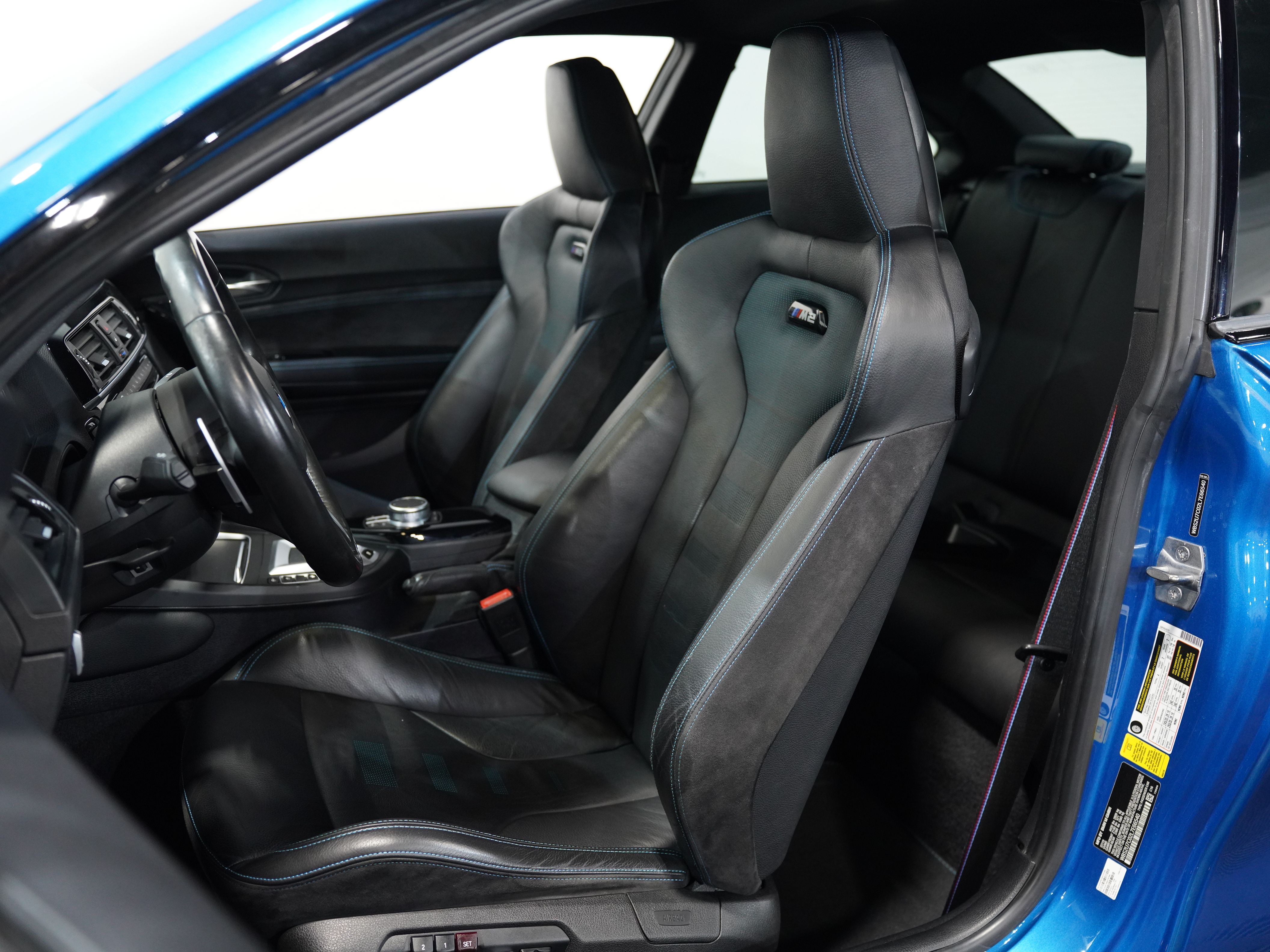 2020 BMW M2 Image 28