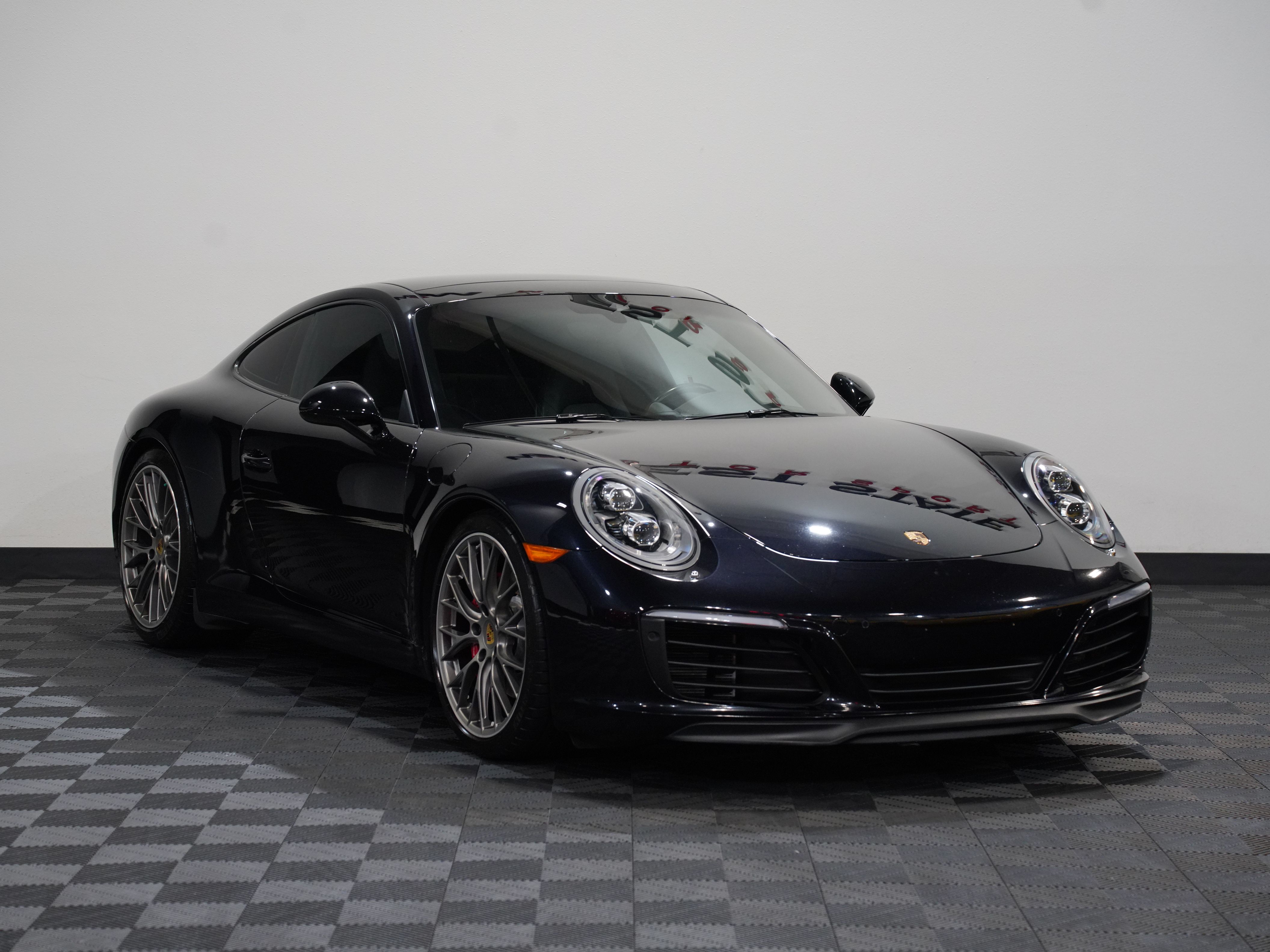 BLACK, 2017 PORSCHE 911 Image 5