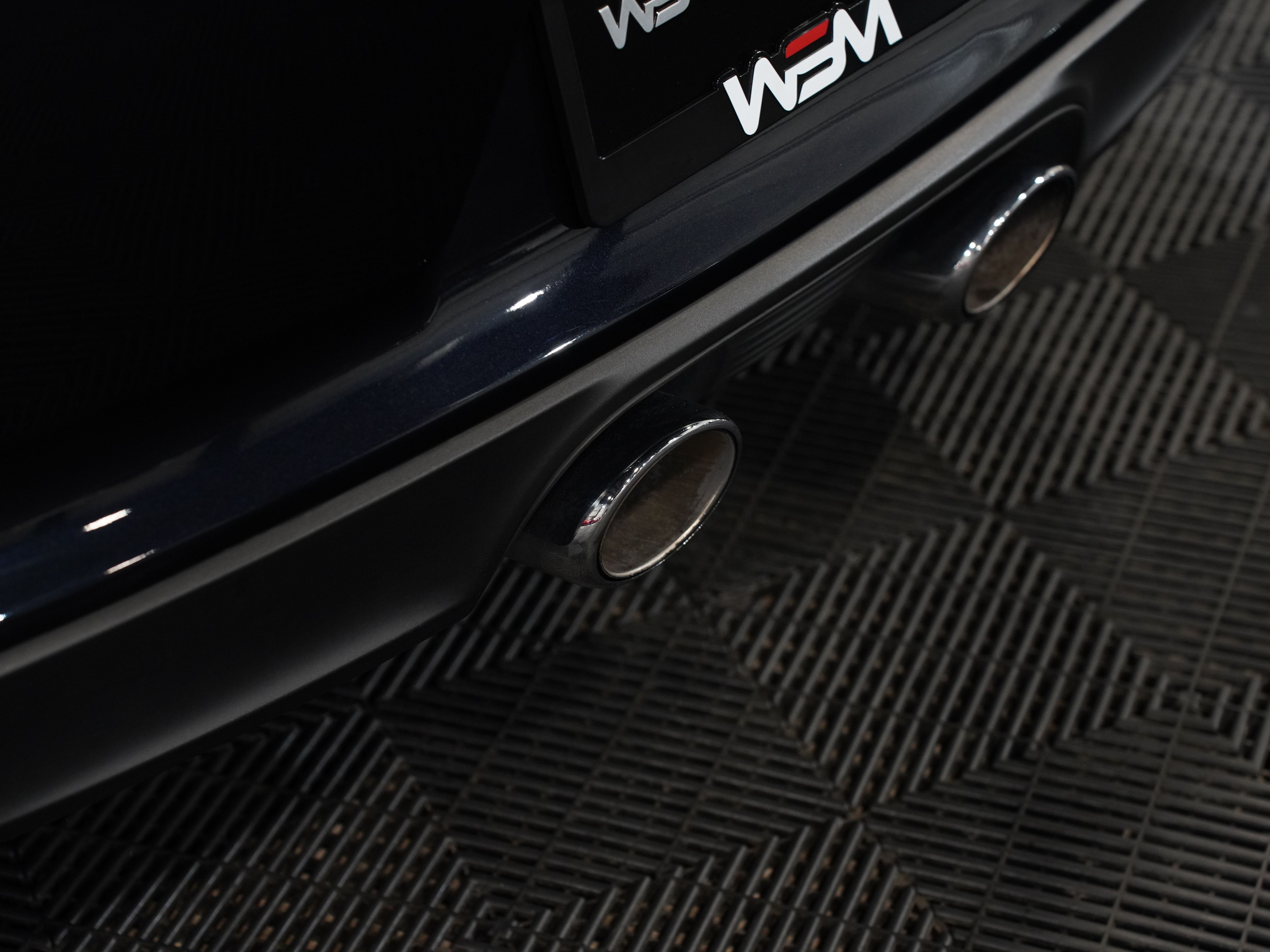 BLACK, 2017 PORSCHE 911 Image 19