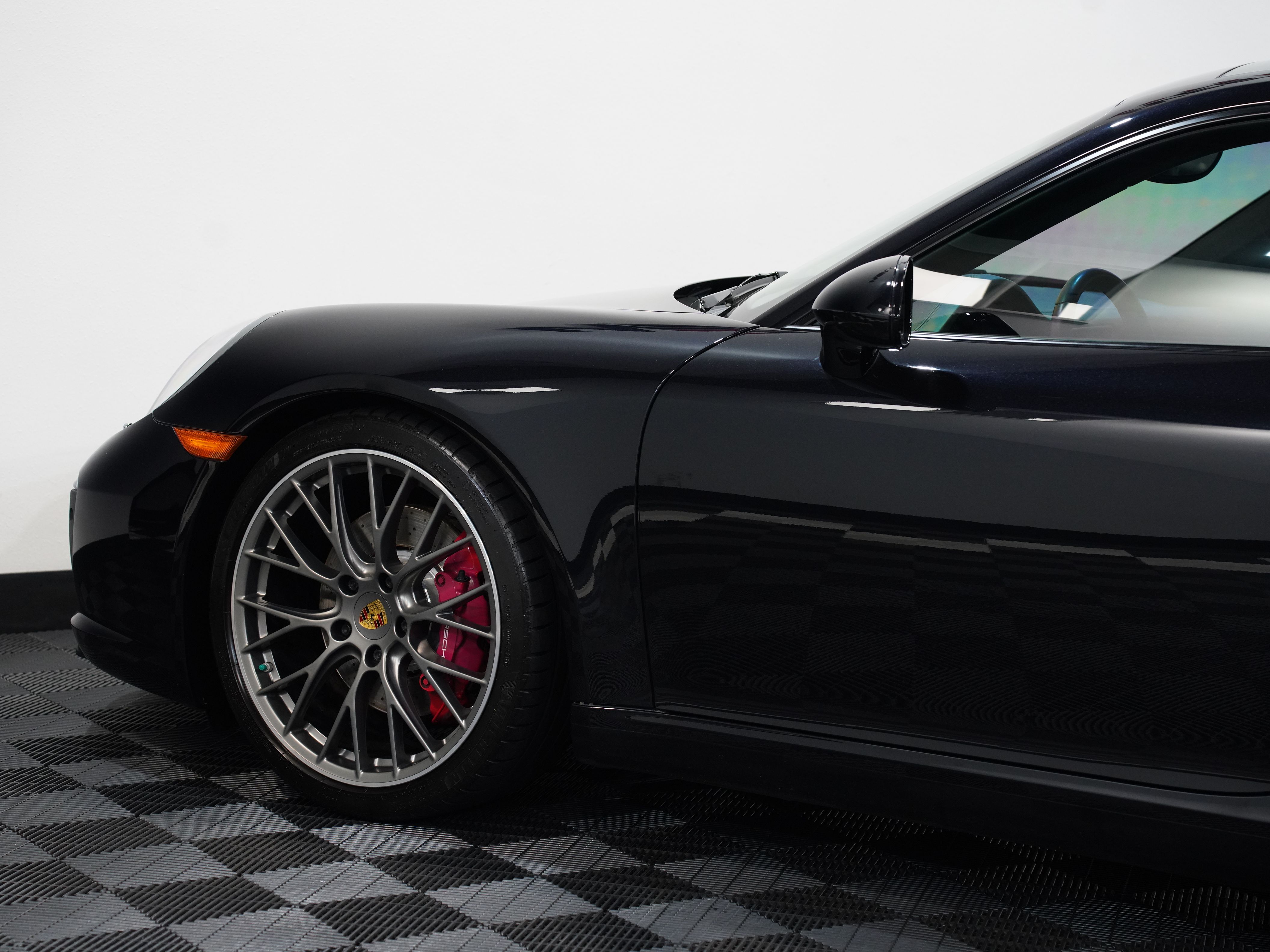 BLACK, 2017 PORSCHE 911 Image 21