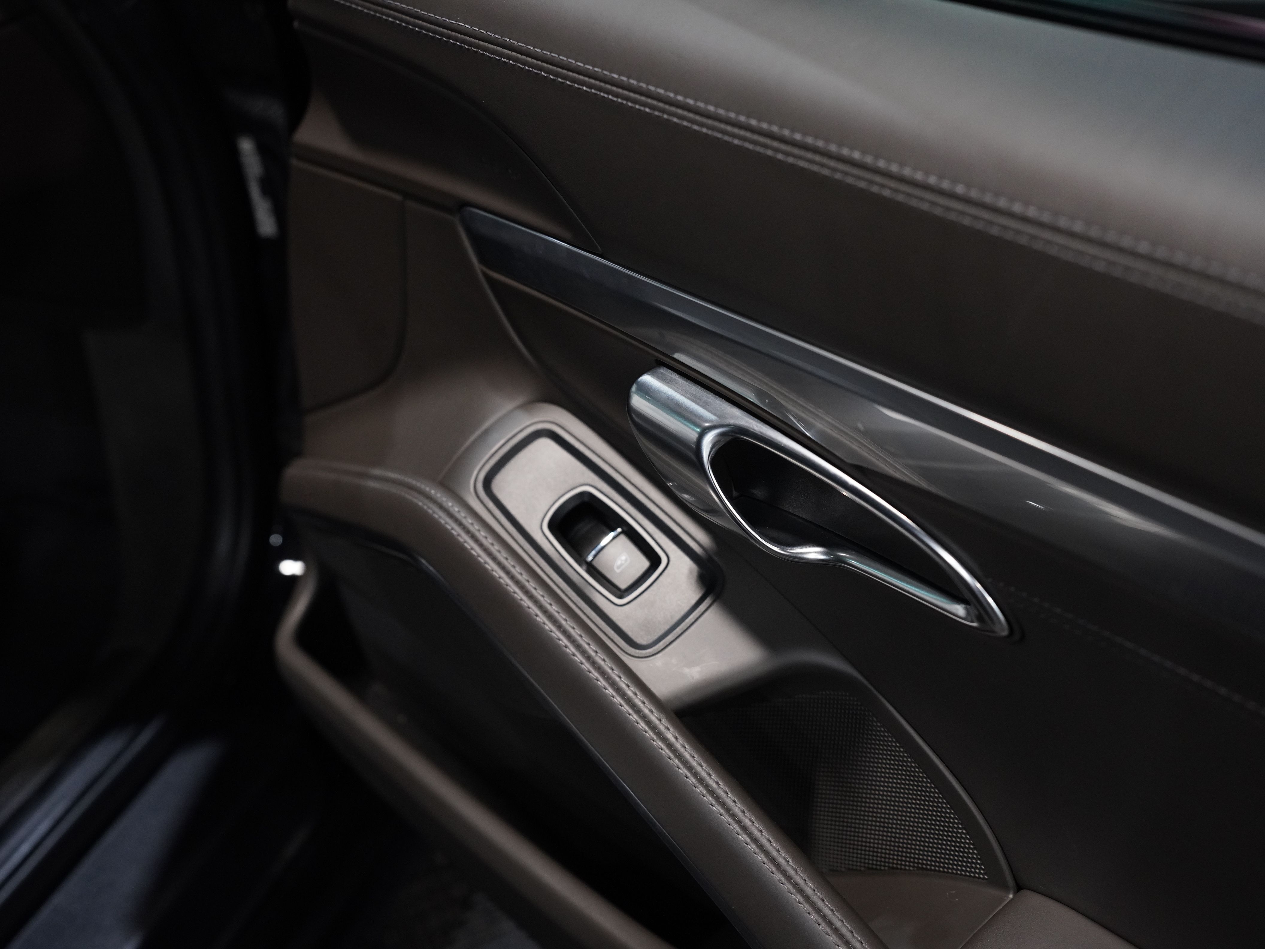 BLACK, 2017 PORSCHE 911 Image 25