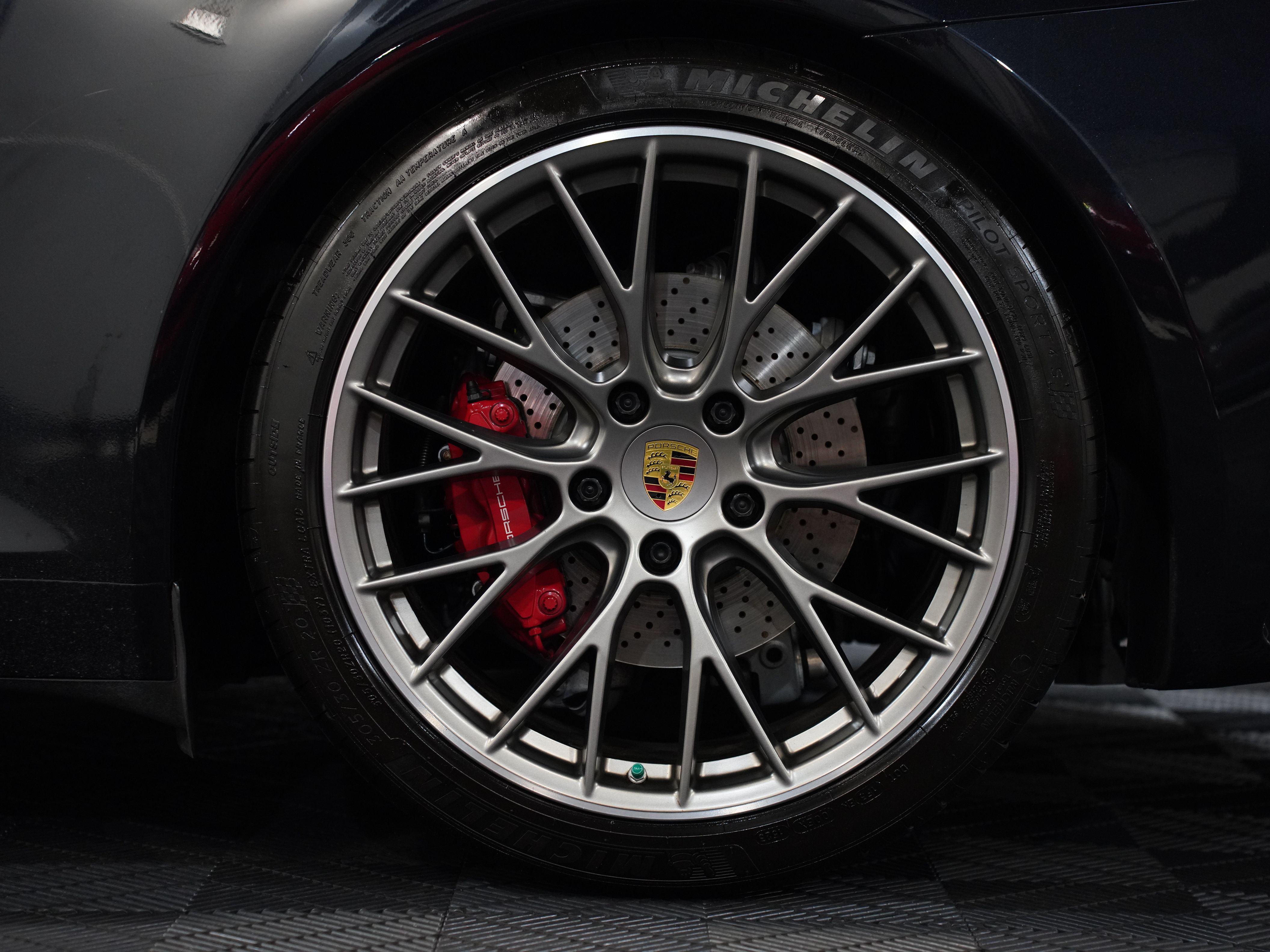BLACK, 2017 PORSCHE 911 Image 49