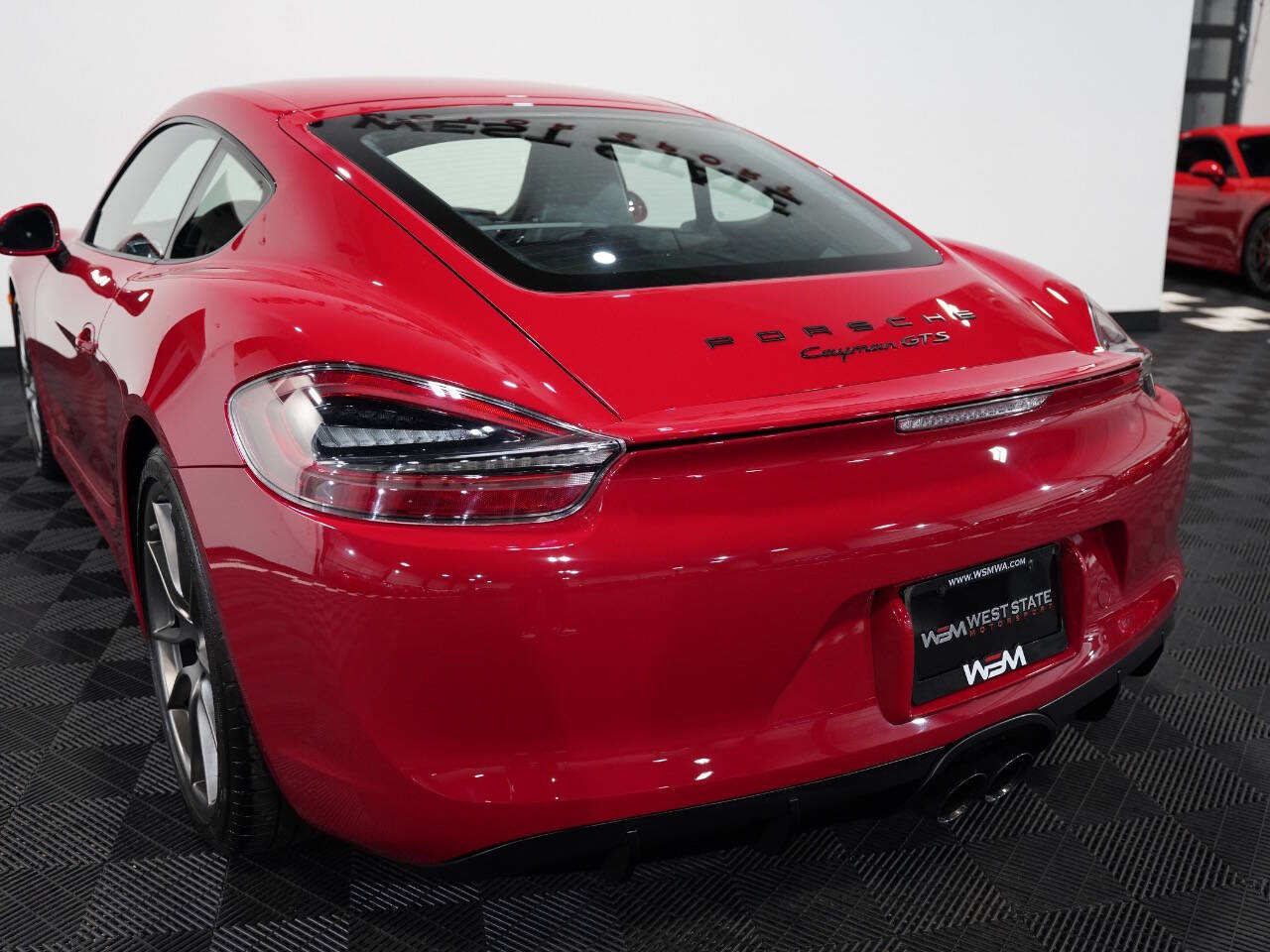 CARMINE RED, 2015 PORSCHE CAYMAN Image 17