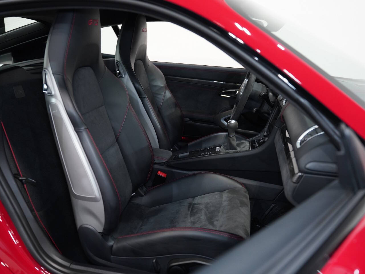 CARMINE RED, 2015 PORSCHE CAYMAN Image 27