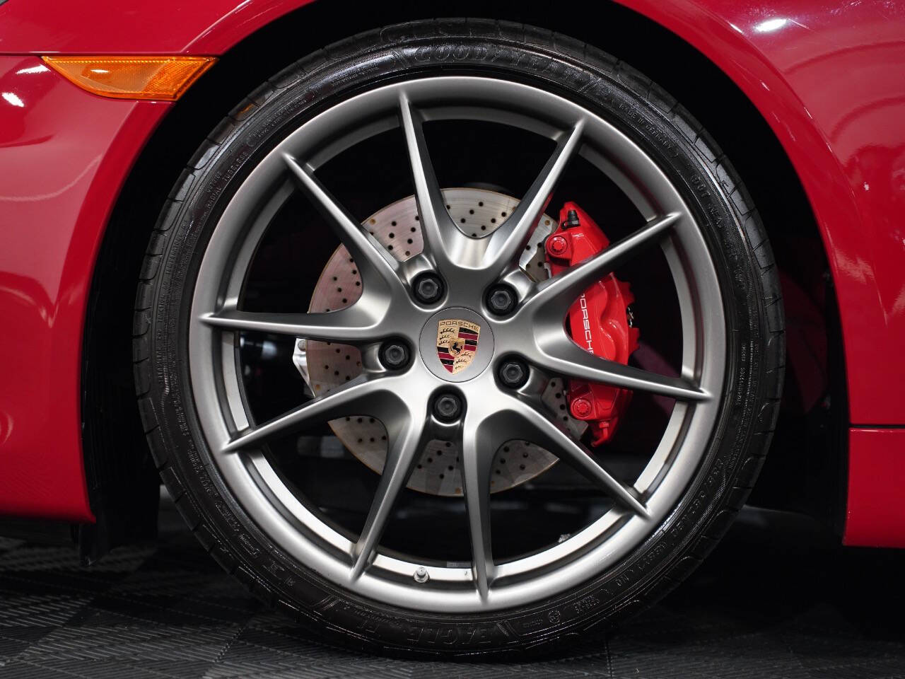 CARMINE RED, 2015 PORSCHE CAYMAN Image 45