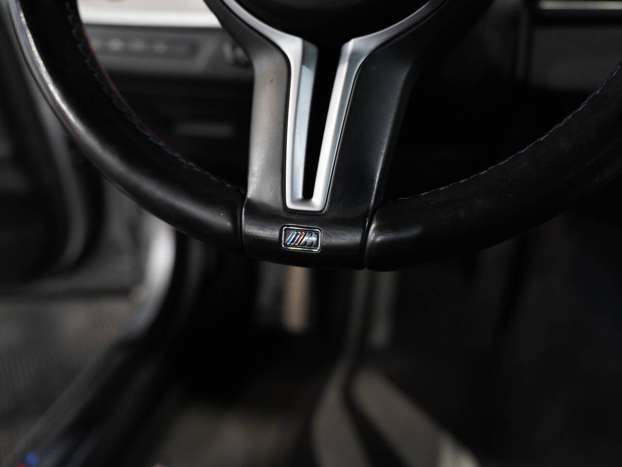 PURE METAL SILVER, 2016 BMW M5 Image 46