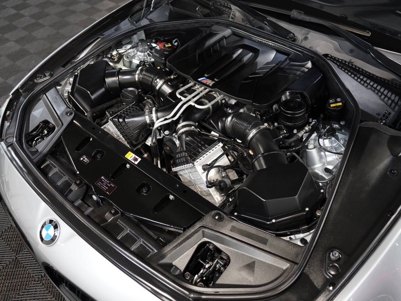 PURE METAL SILVER, 2016 BMW M5 Image 53