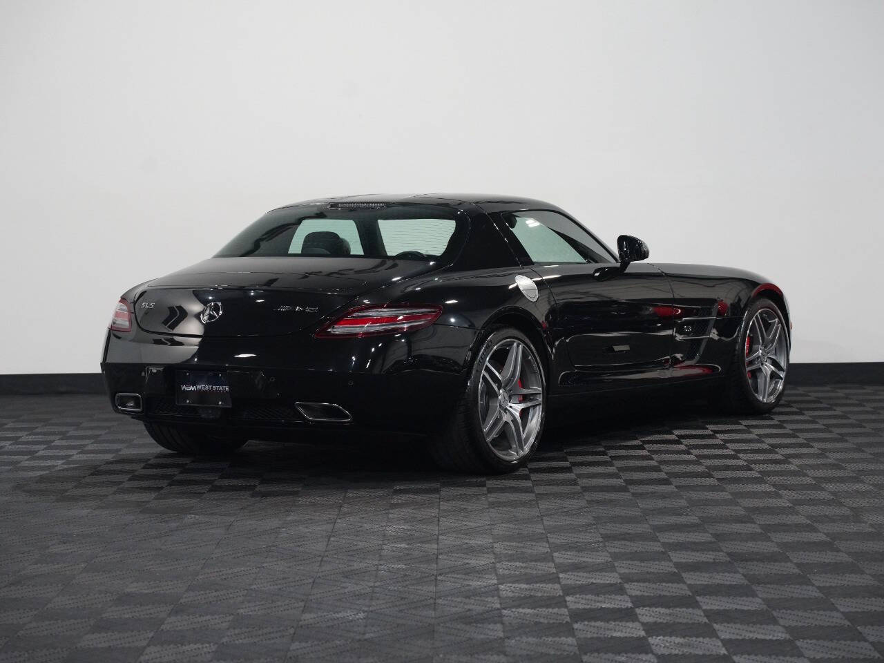 OBSIDIAN BLACK METALLIC, 2012 MERCEDES-BENZ SLS-CLASS Image 6