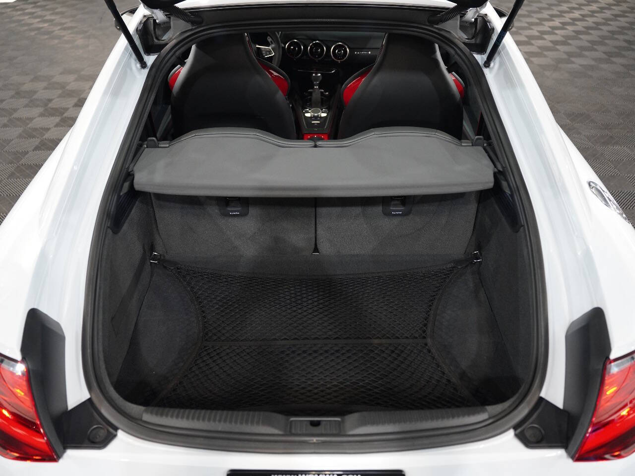 SUZUKA GREY, 2020 AUDI TT Image 51