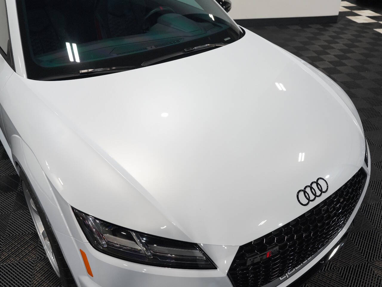 SUZUKA GREY, 2020 AUDI TT Image 12