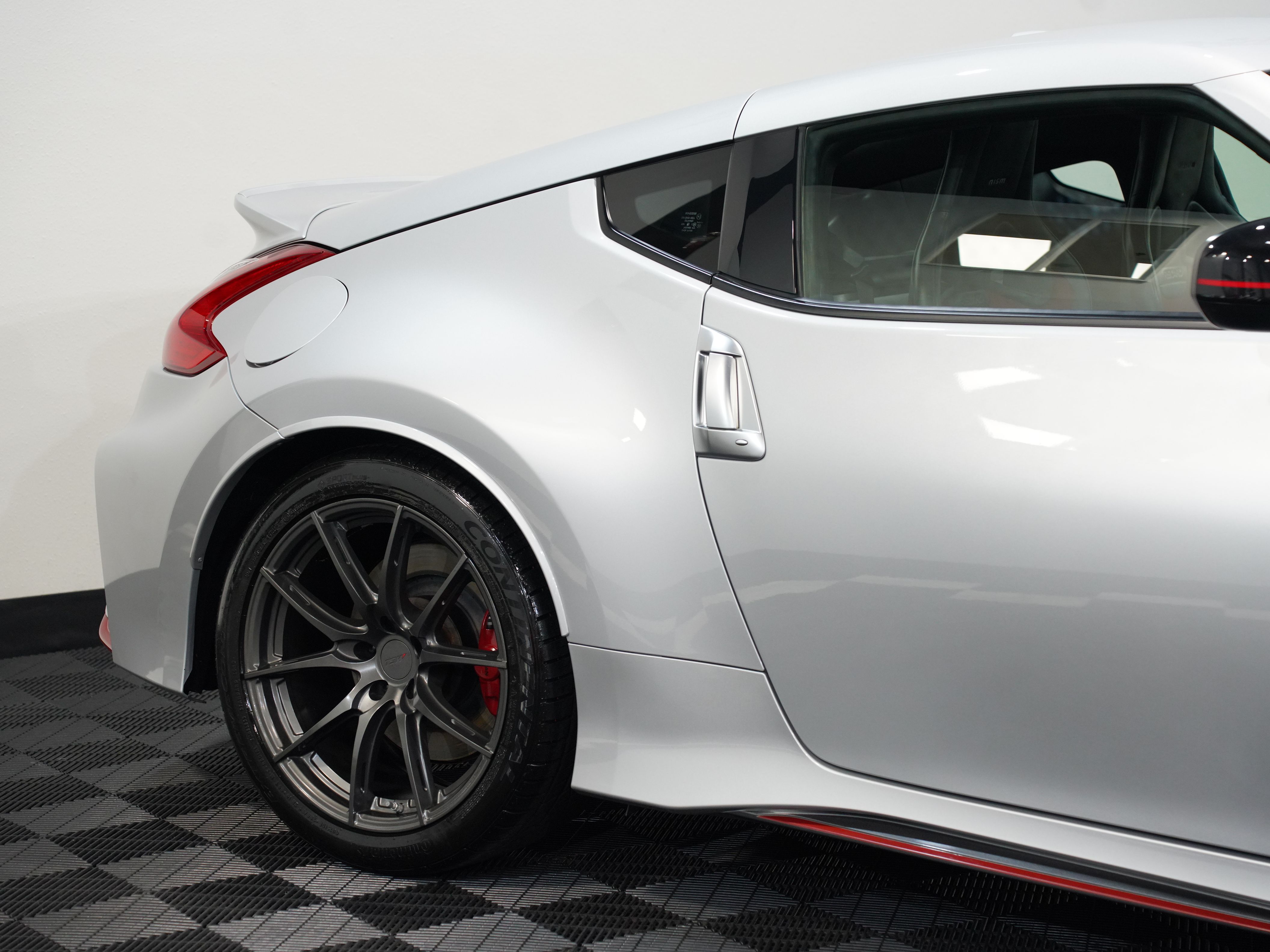SILVER, 2016 NISSAN 370Z Image 14