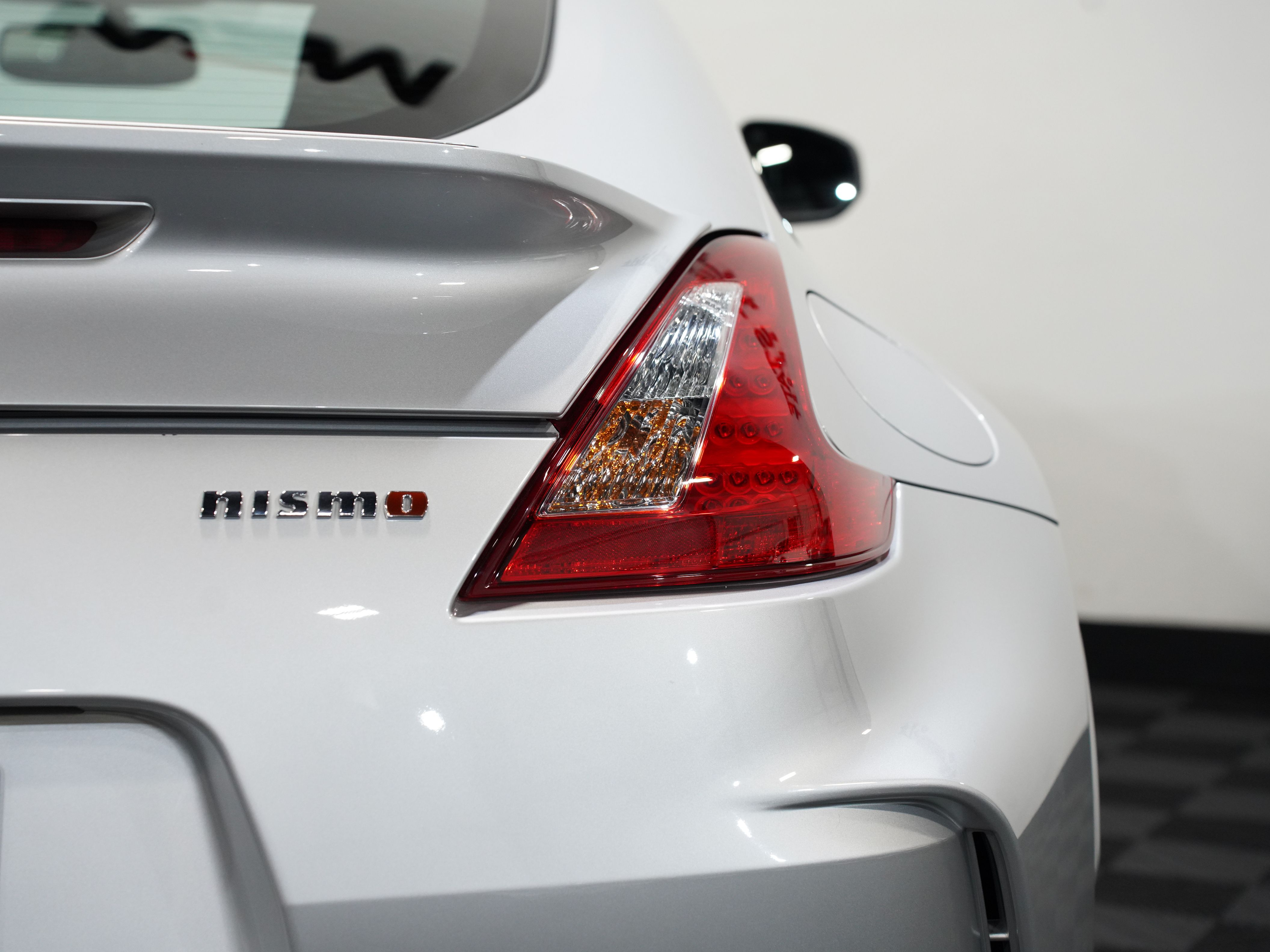 SILVER, 2016 NISSAN 370Z Image 17