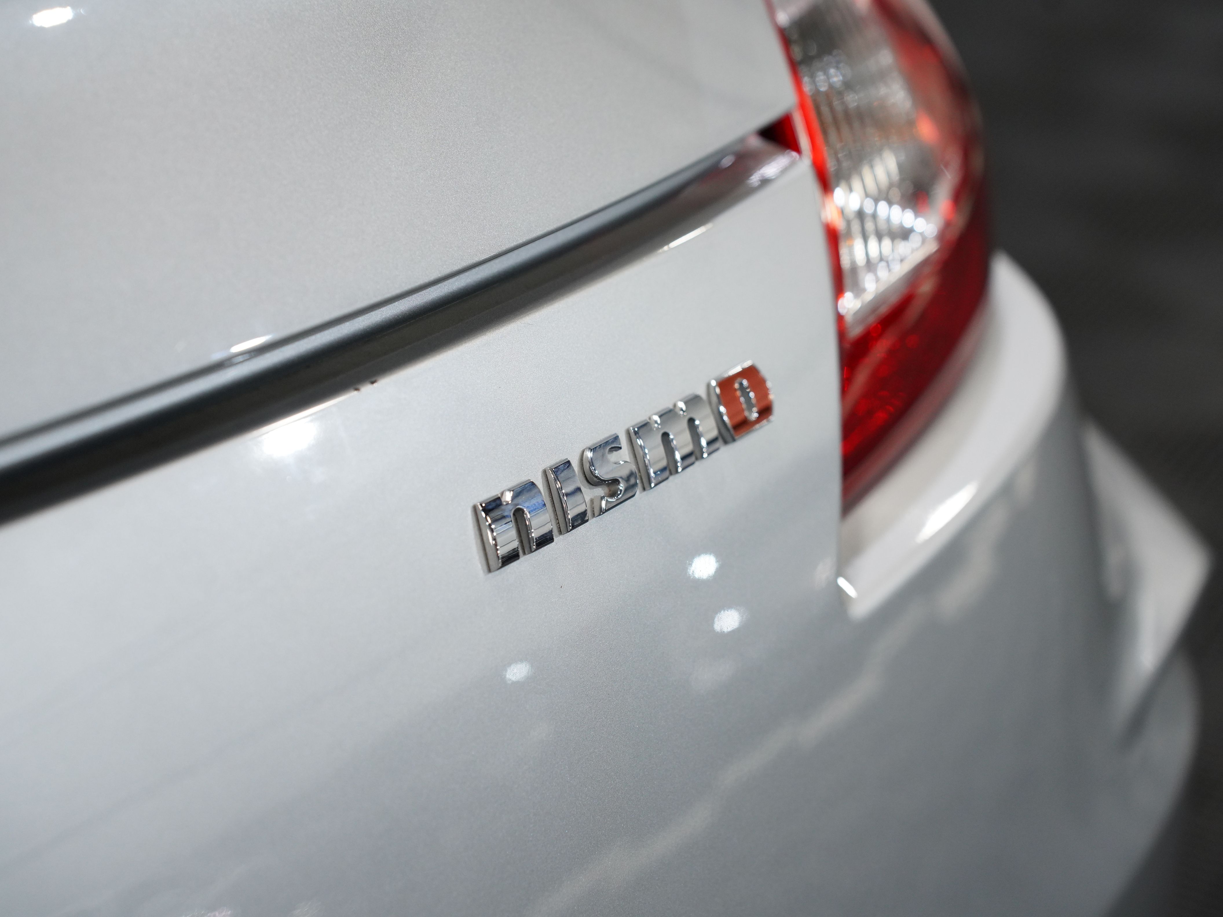 SILVER, 2016 NISSAN 370Z Image 19