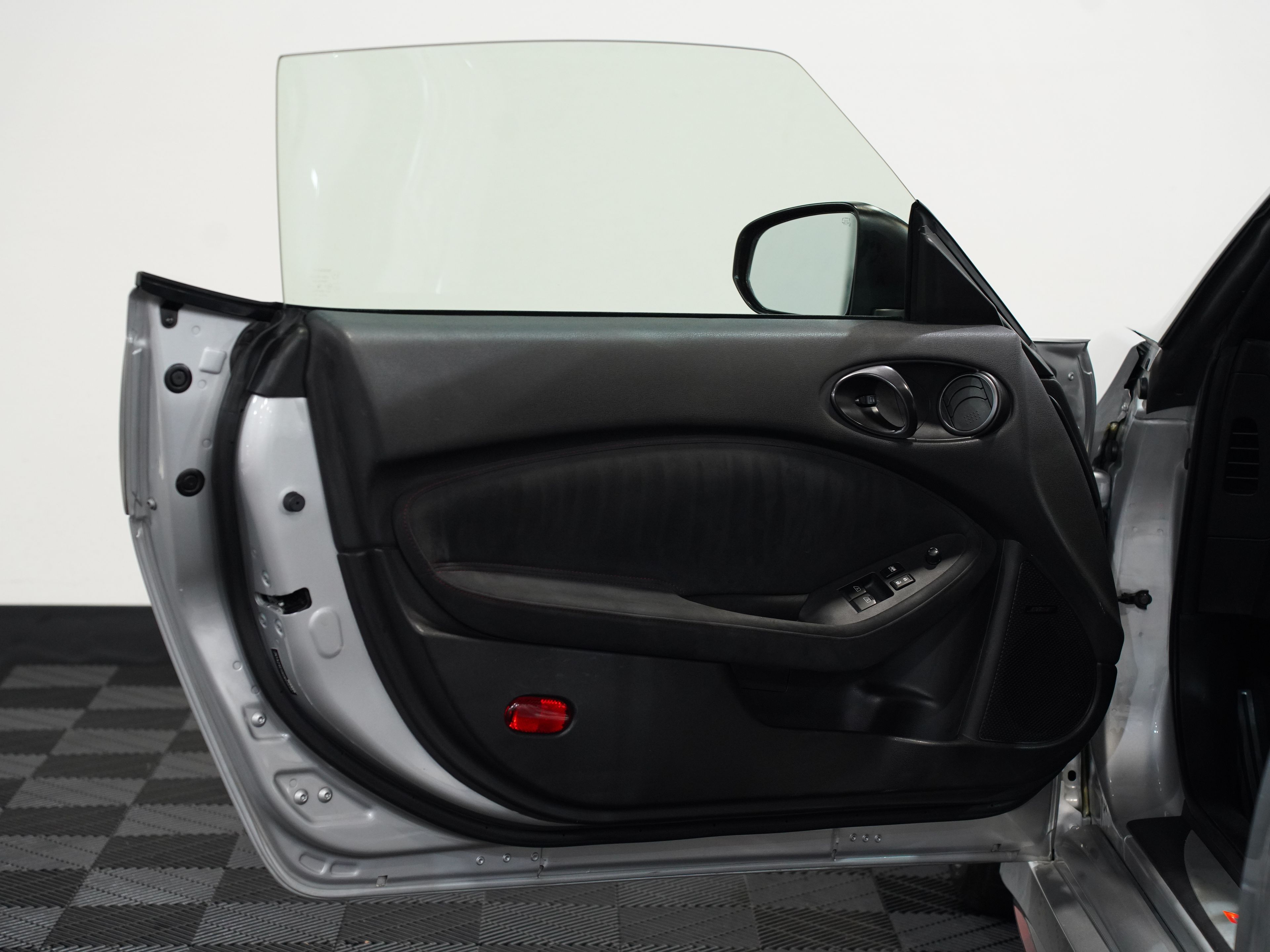 SILVER, 2016 NISSAN 370Z Image 21