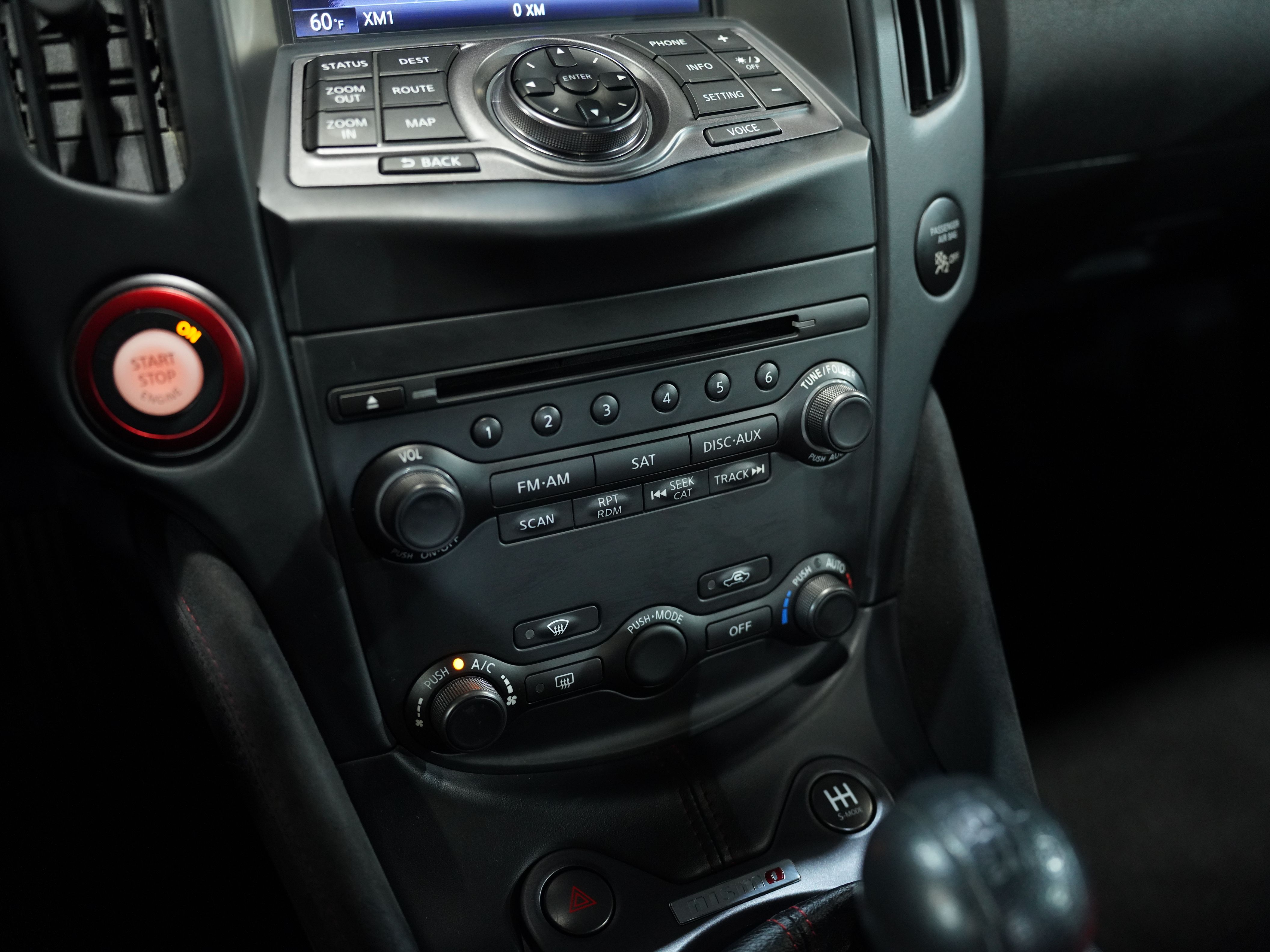 SILVER, 2016 NISSAN 370Z Image 39
