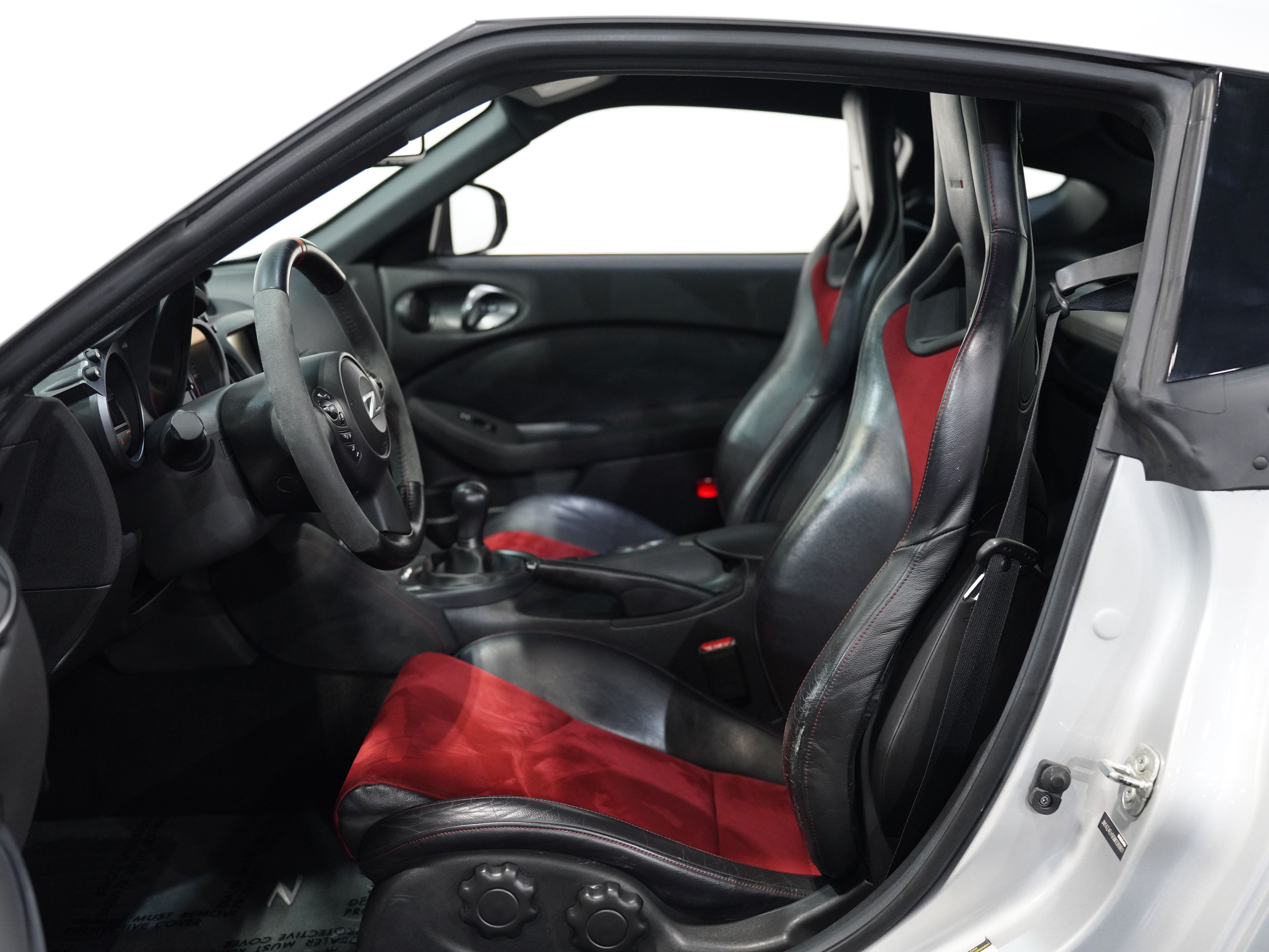 SILVER, 2016 NISSAN 370Z Image 28