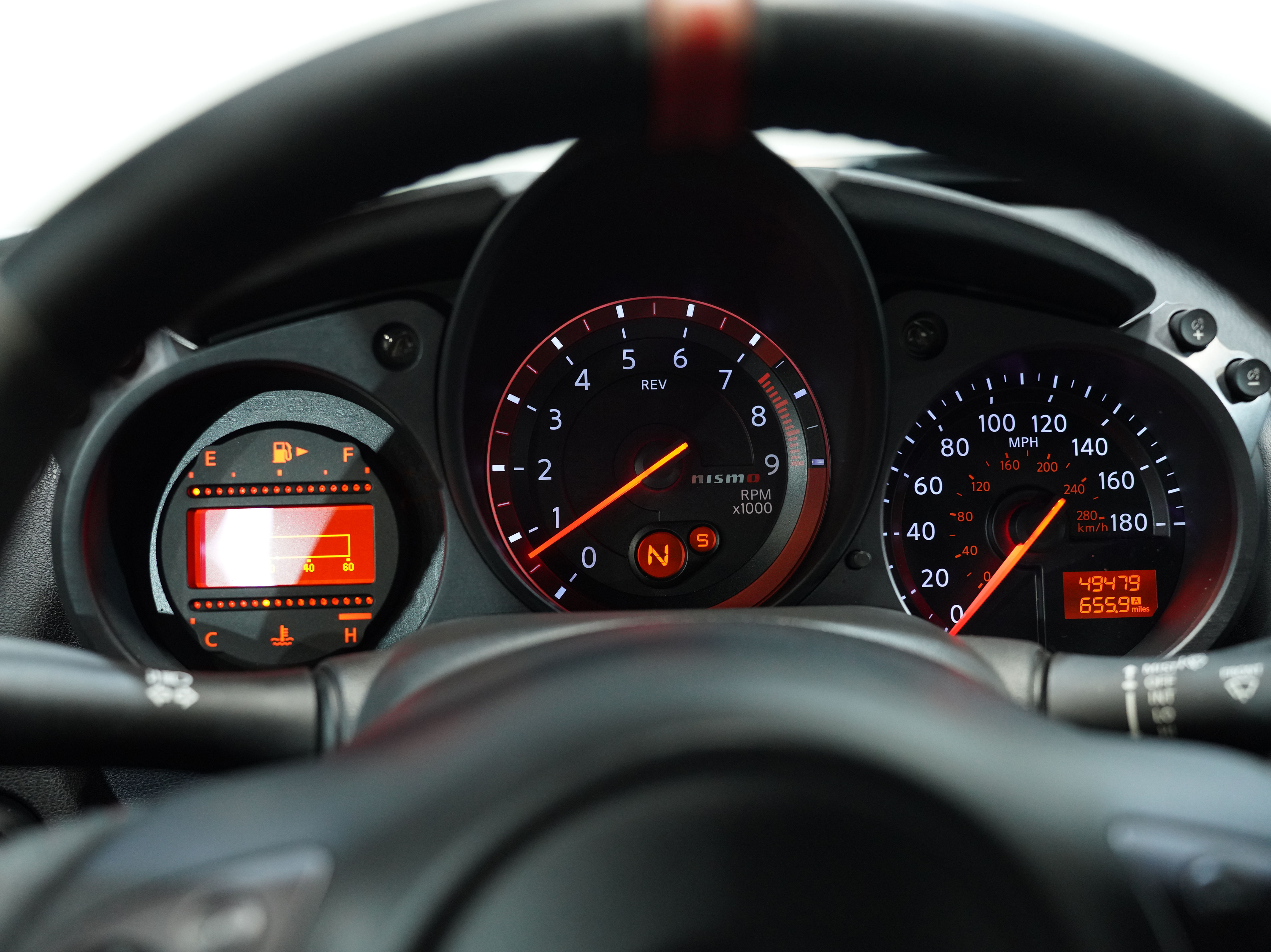 SILVER, 2016 NISSAN 370Z Image 36