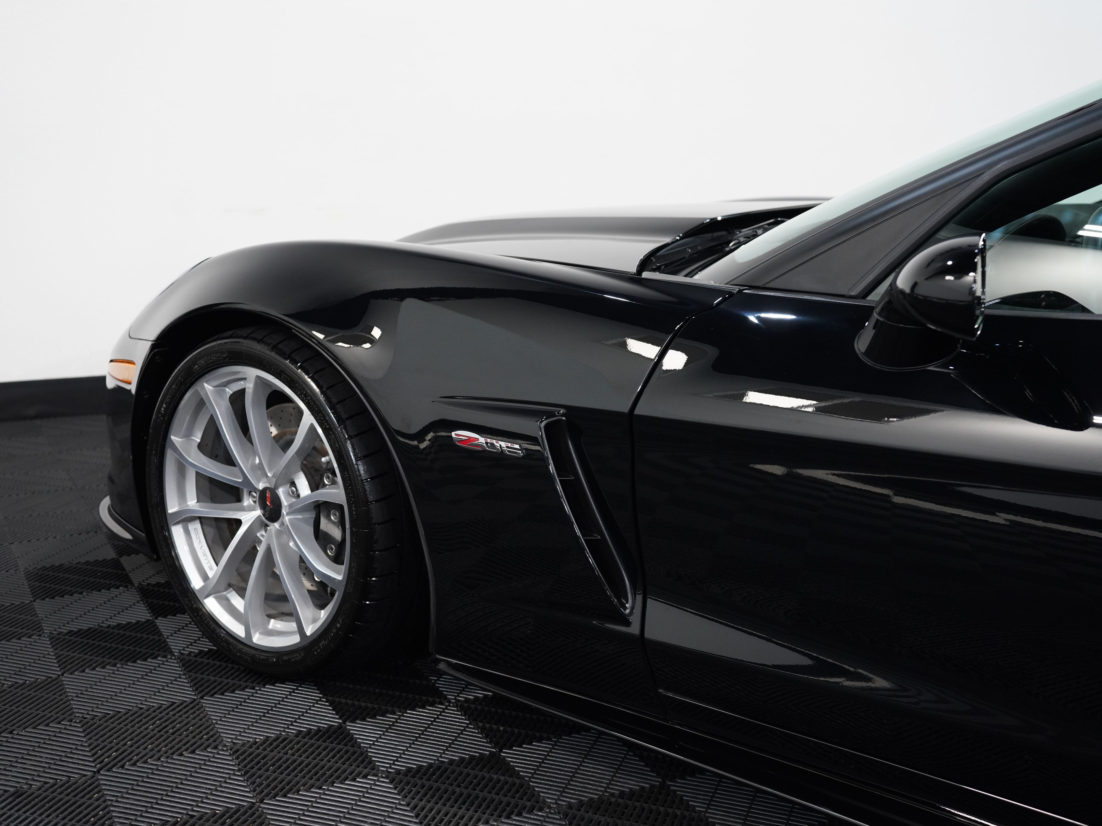 BLACK, 2013 CHEVROLET CORVETTE Image 20