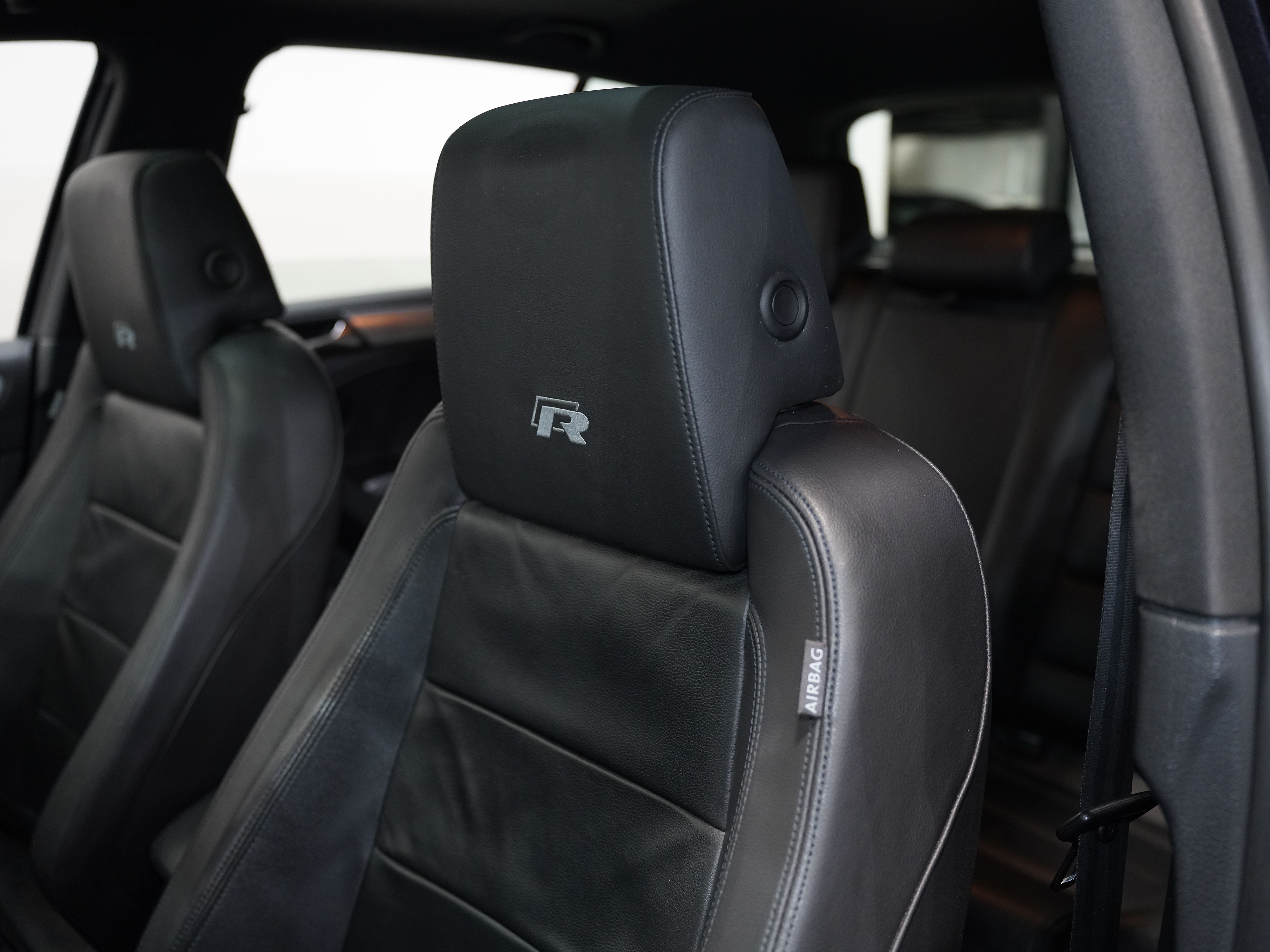 BLACK, 2013 VOLKSWAGEN GOLF Image 31