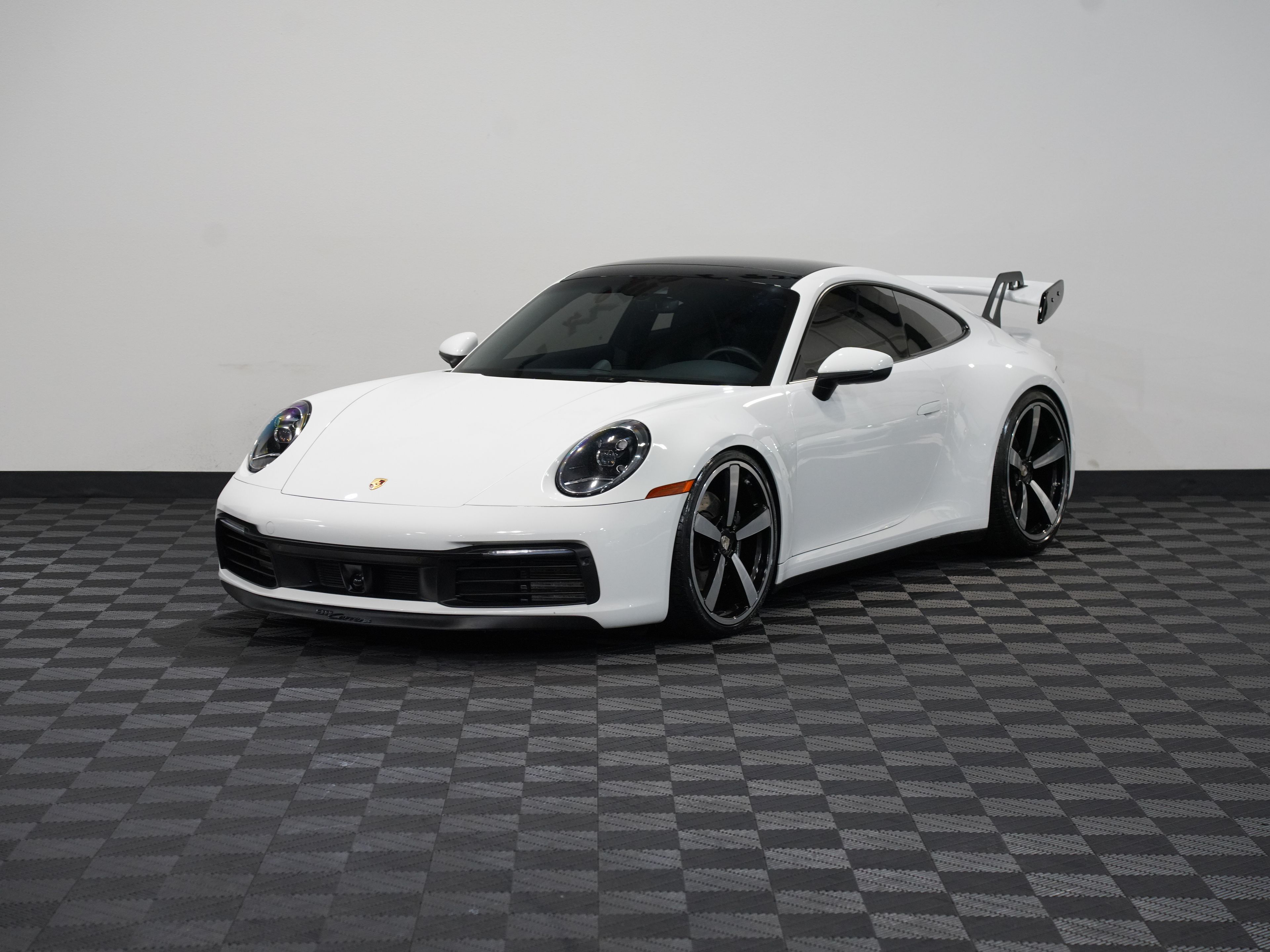 2020 PORSCHE 911 Image 3