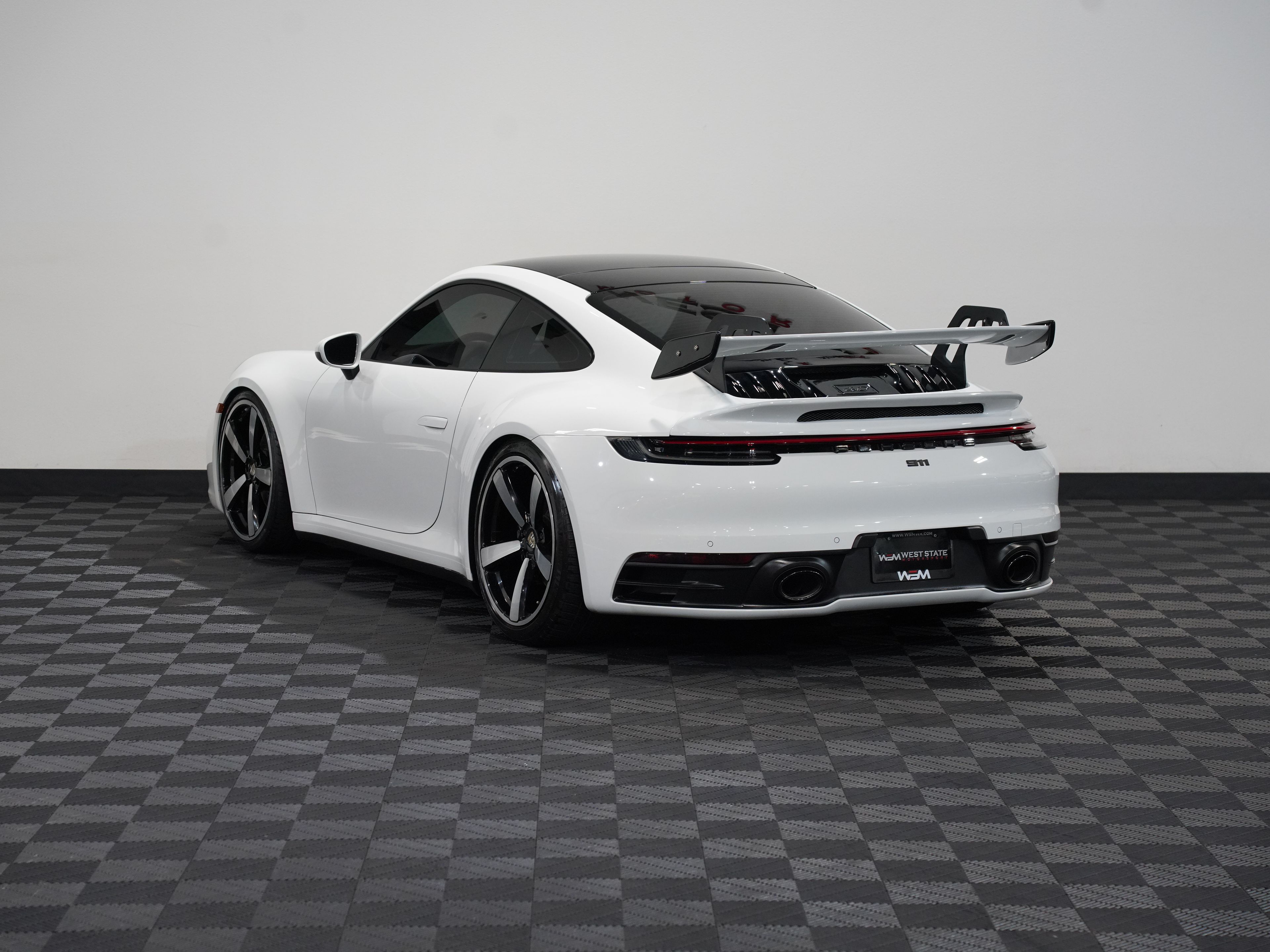 2020 PORSCHE 911 Image 8