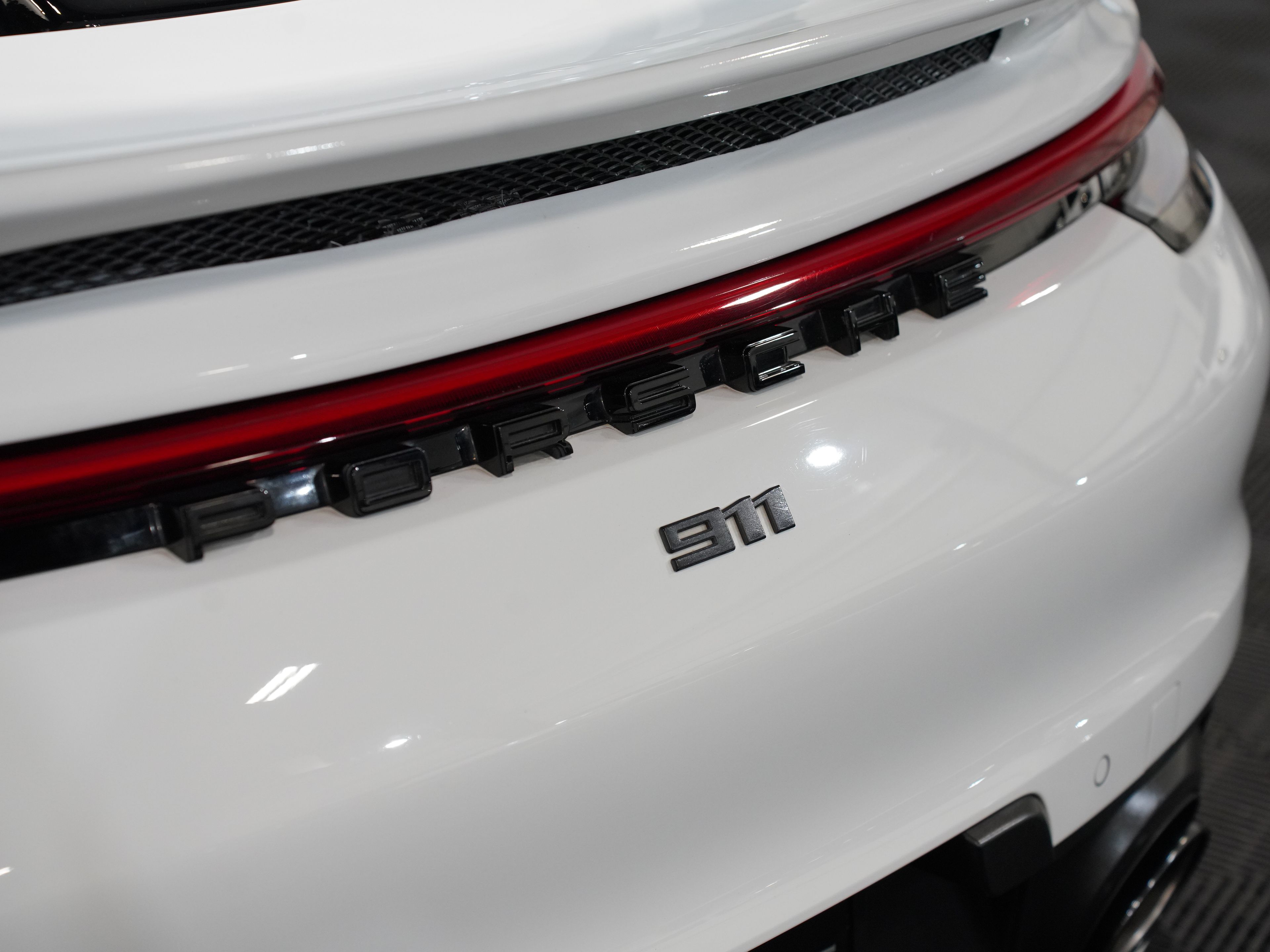 2020 PORSCHE 911 Image 20