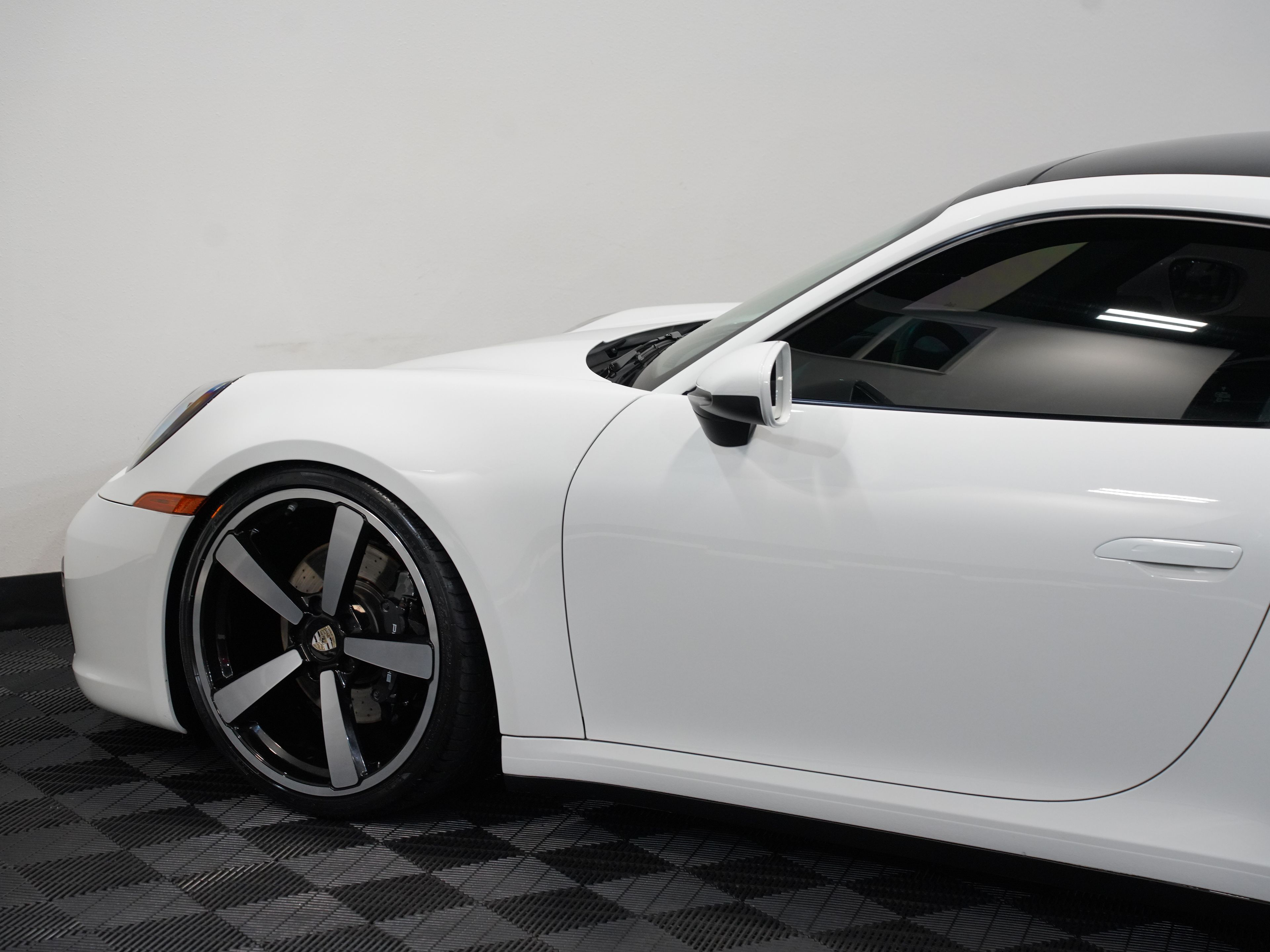 2020 PORSCHE 911 Image 21