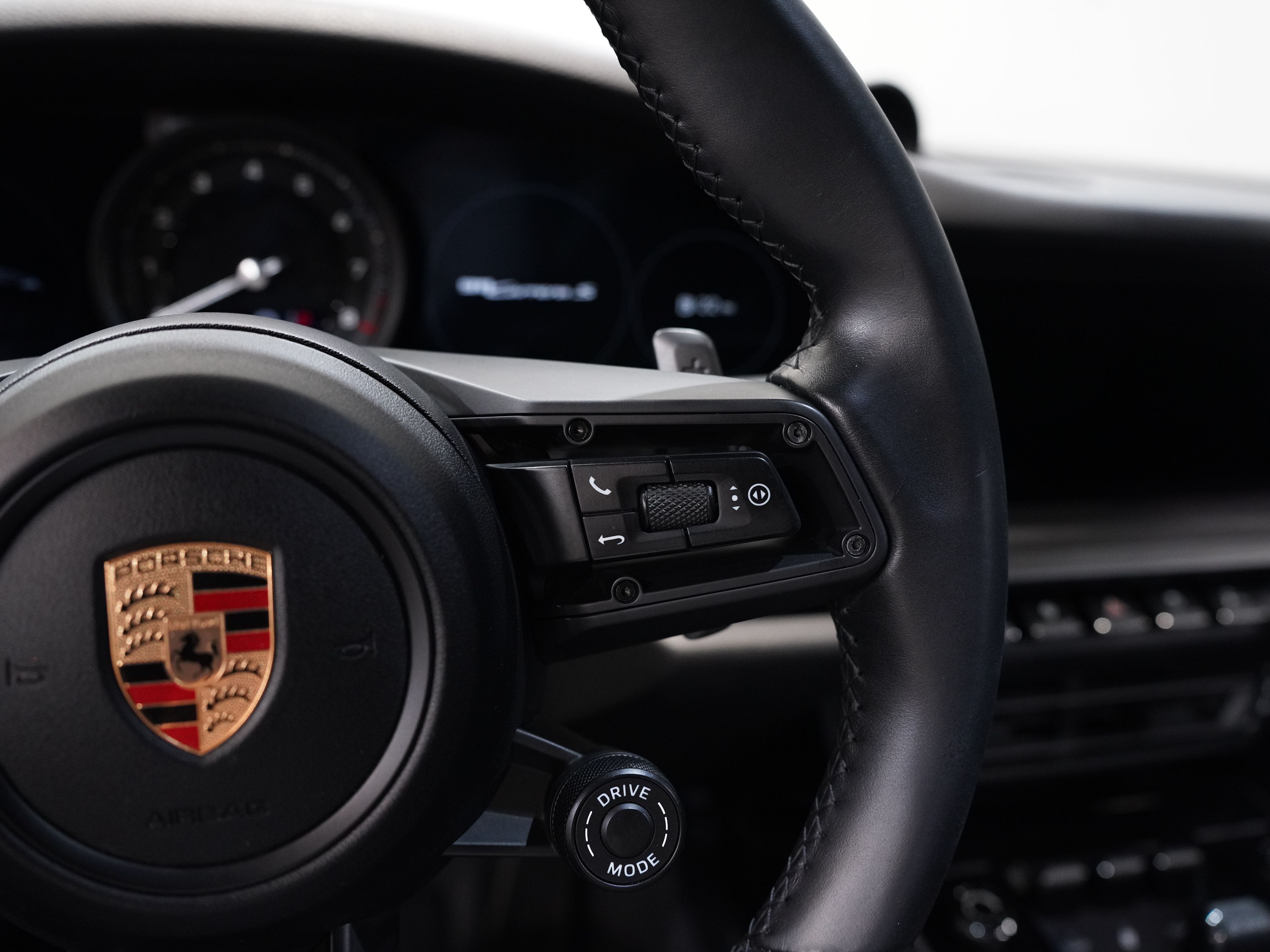 2020 PORSCHE 911 Image 36