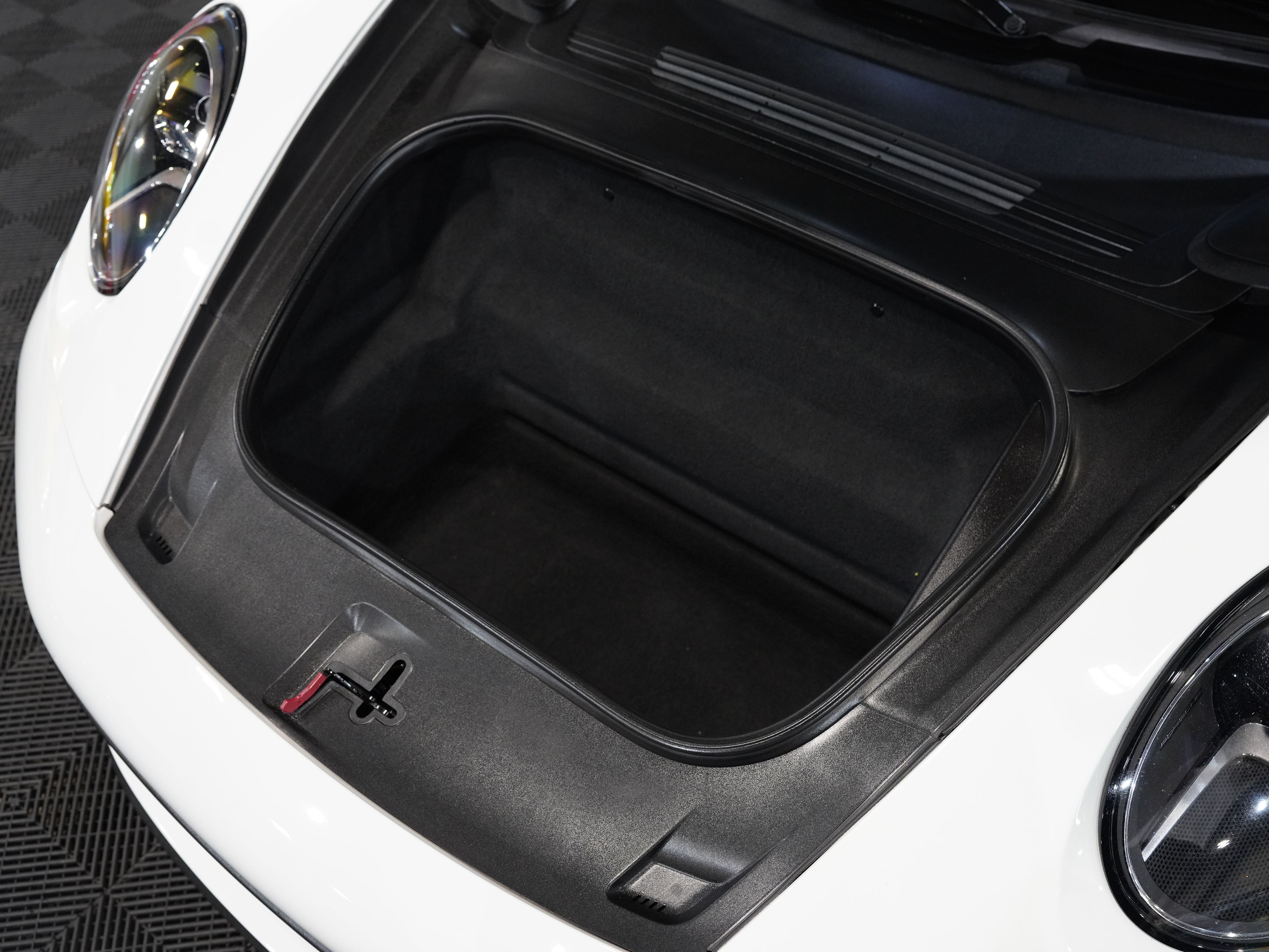 2020 PORSCHE 911 Image 44