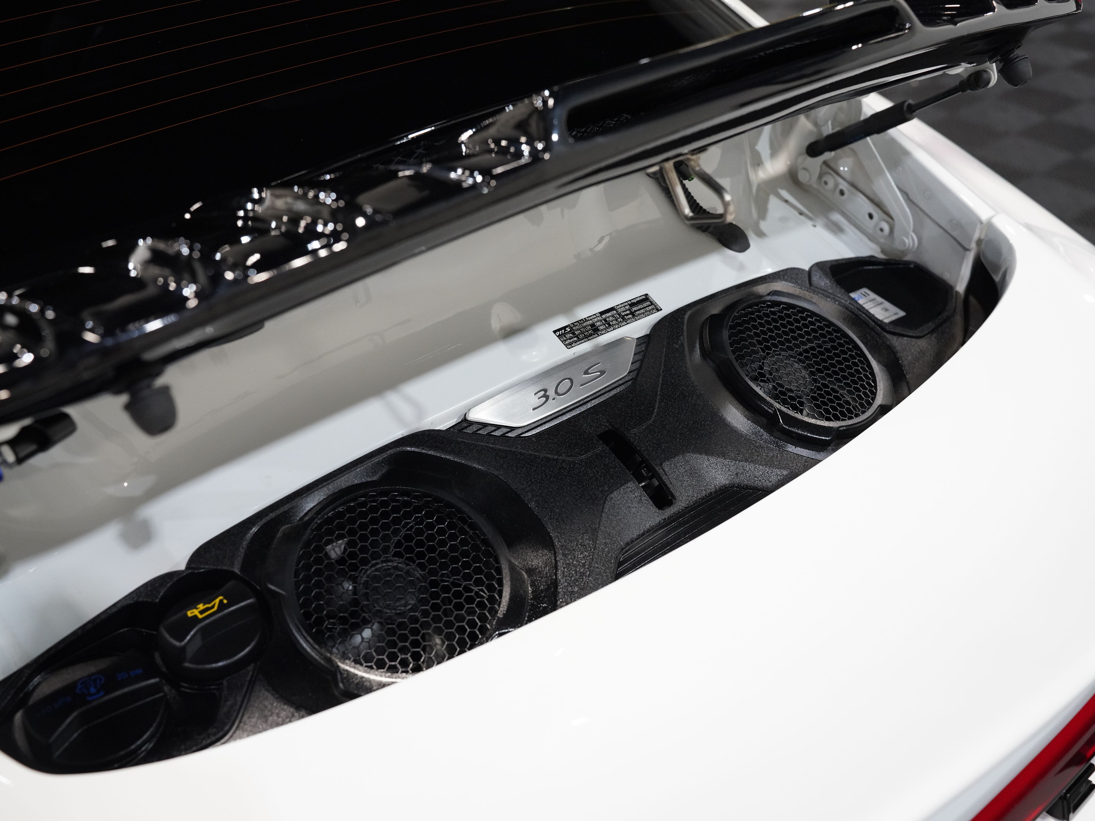 2020 PORSCHE 911 Image 45