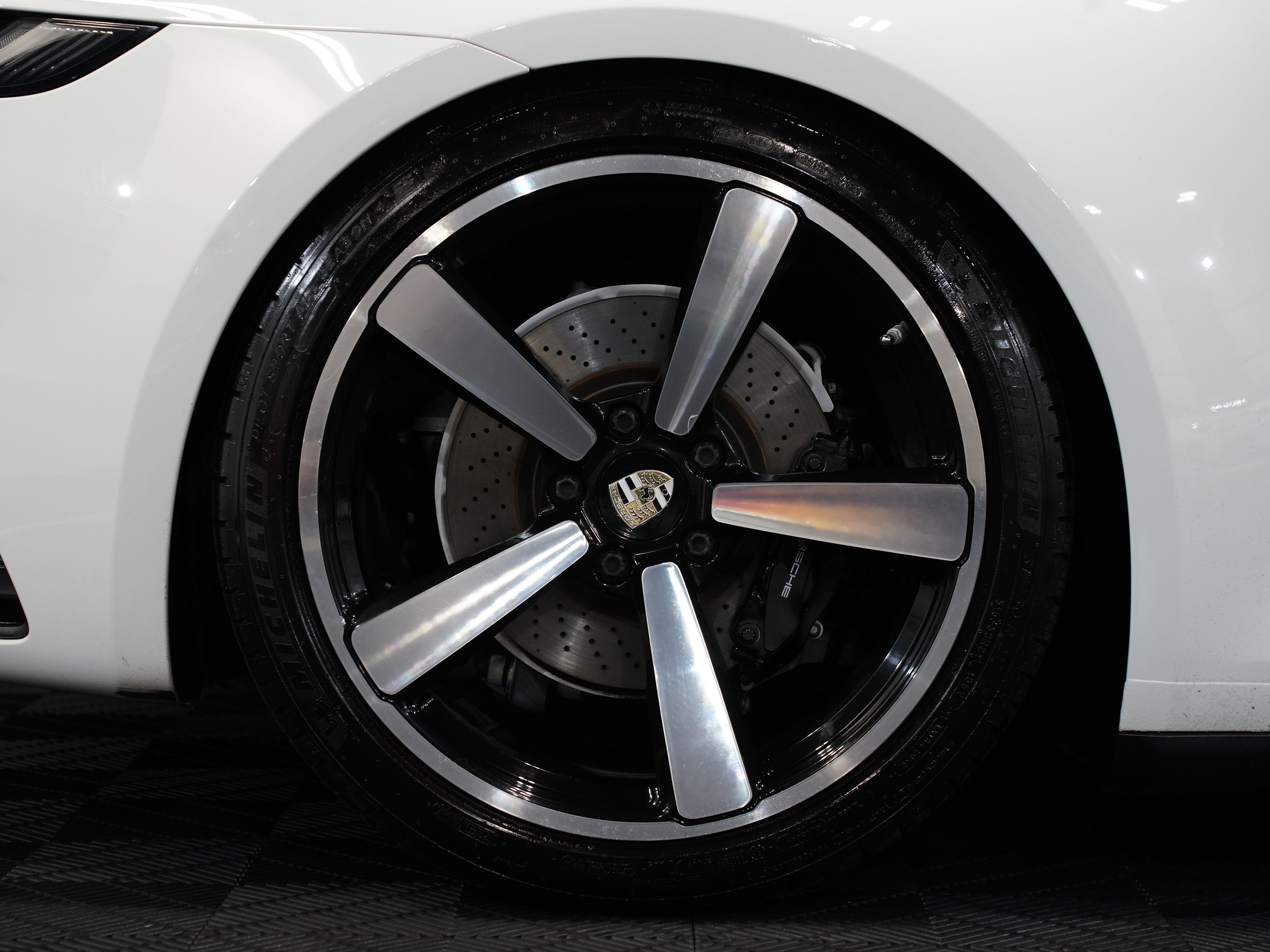 2020 PORSCHE 911 Image 49