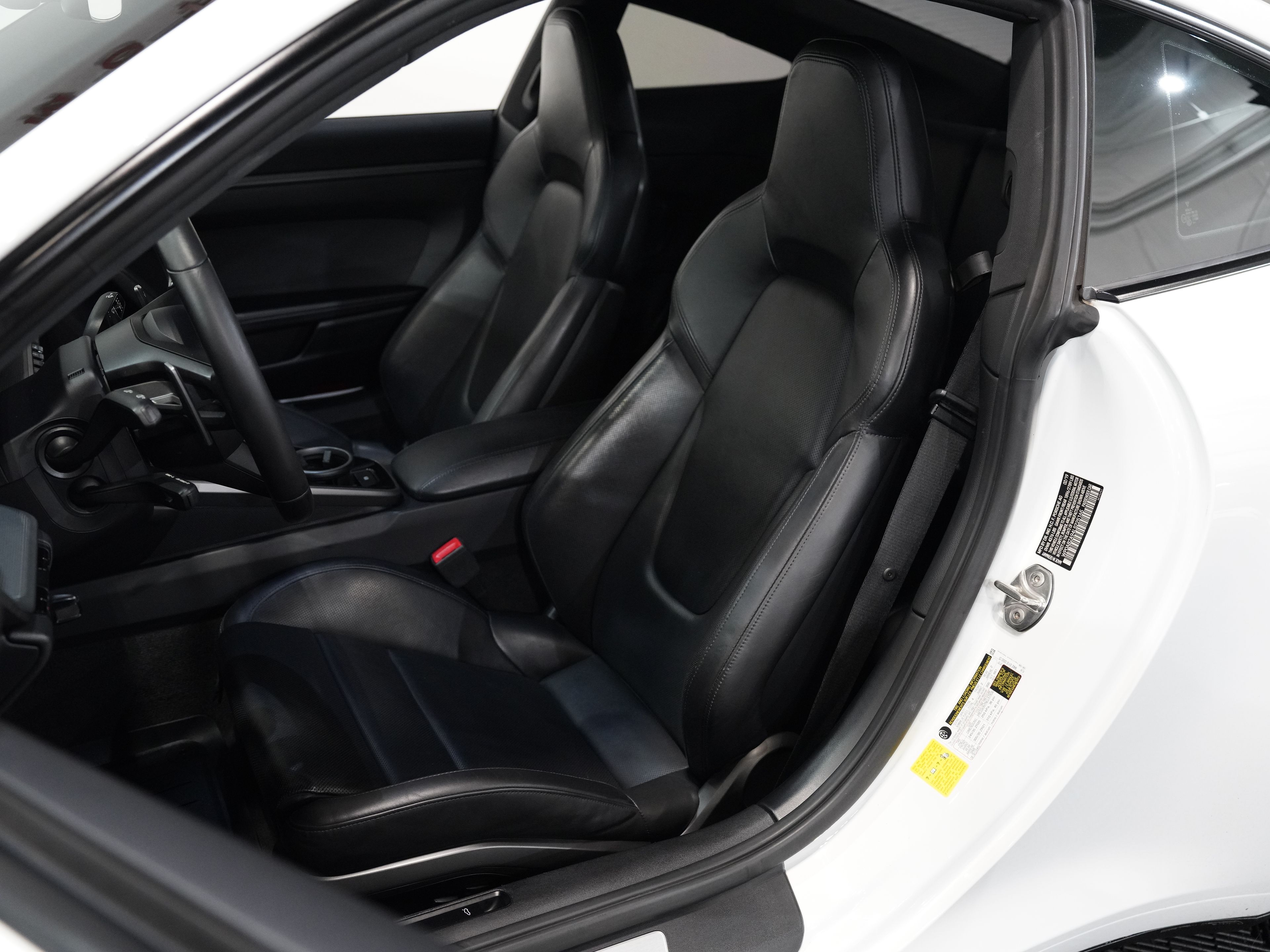 2020 PORSCHE 911 Image 27