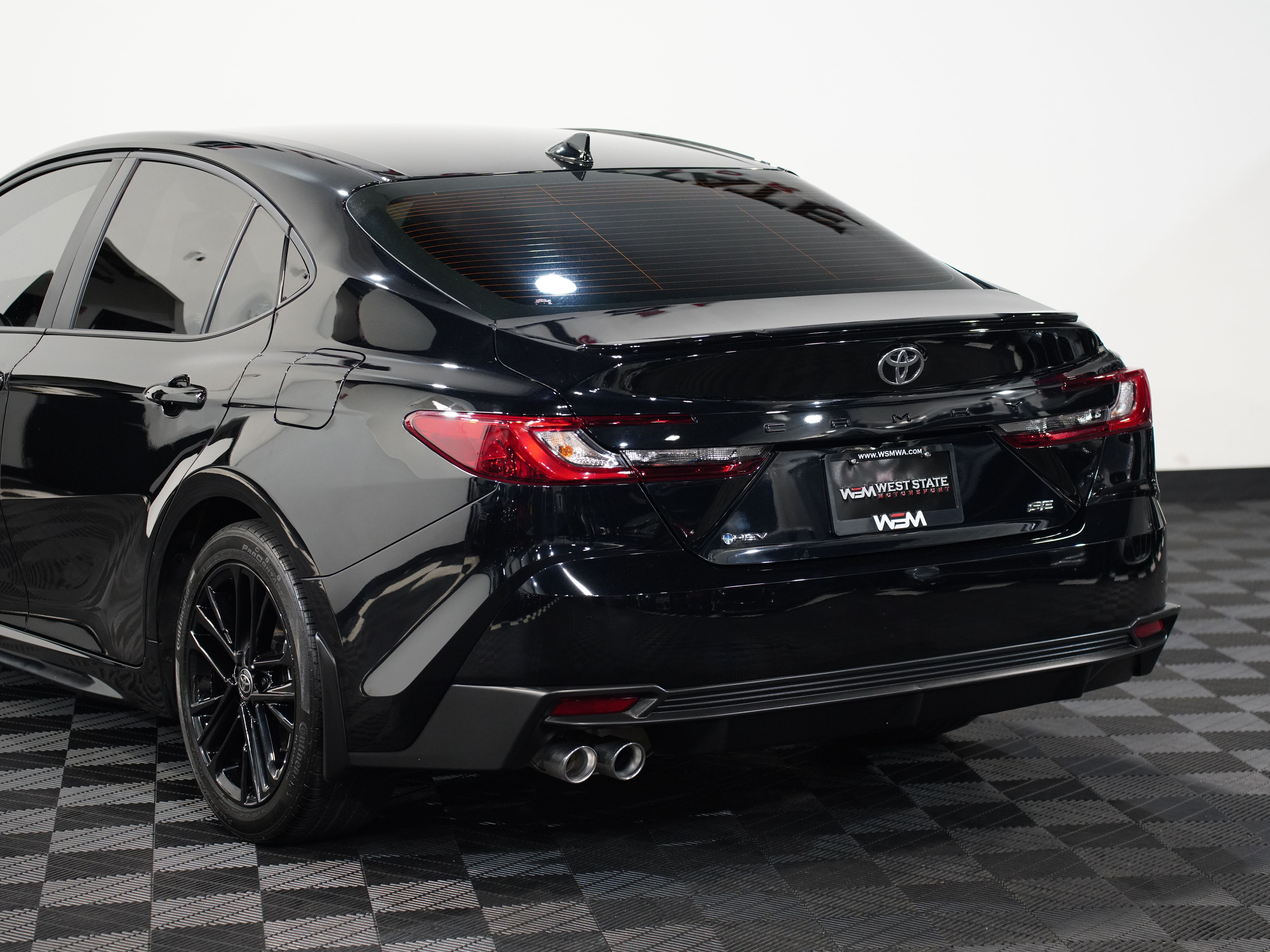 BLACK, 2025 TOYOTA CAMRY Image 14