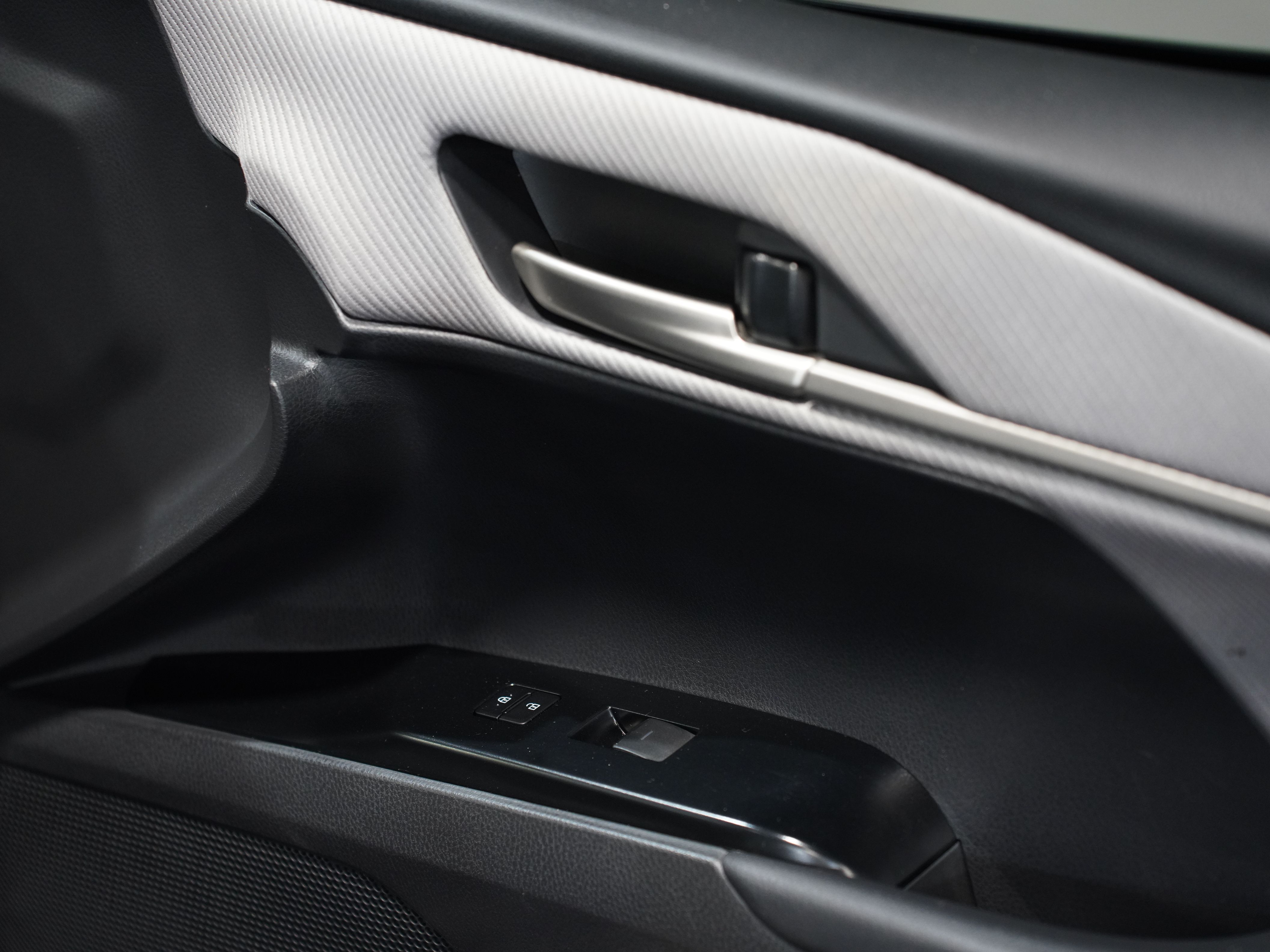 BLACK, 2025 TOYOTA CAMRY Image 22