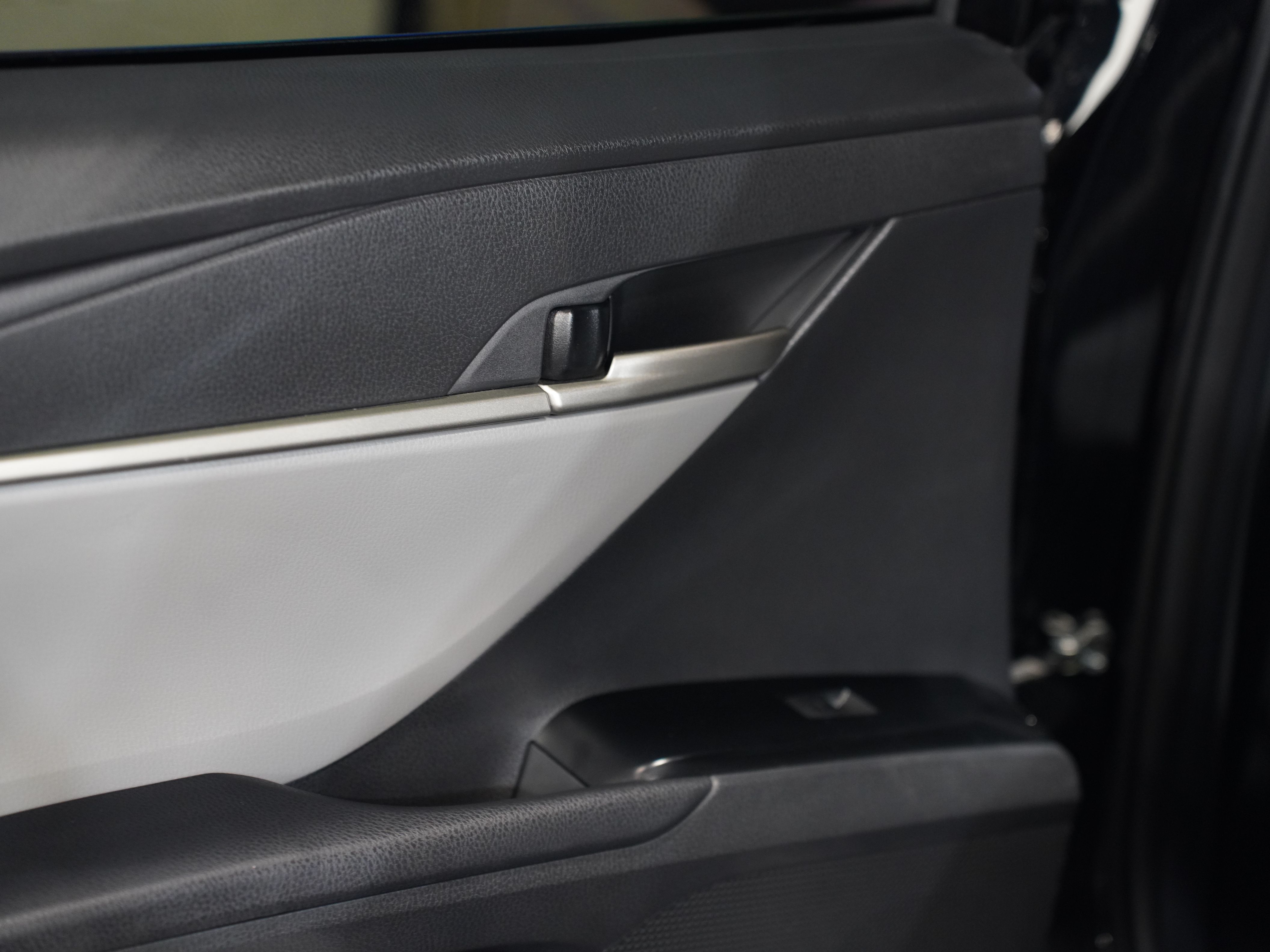 BLACK, 2025 TOYOTA CAMRY Image 26