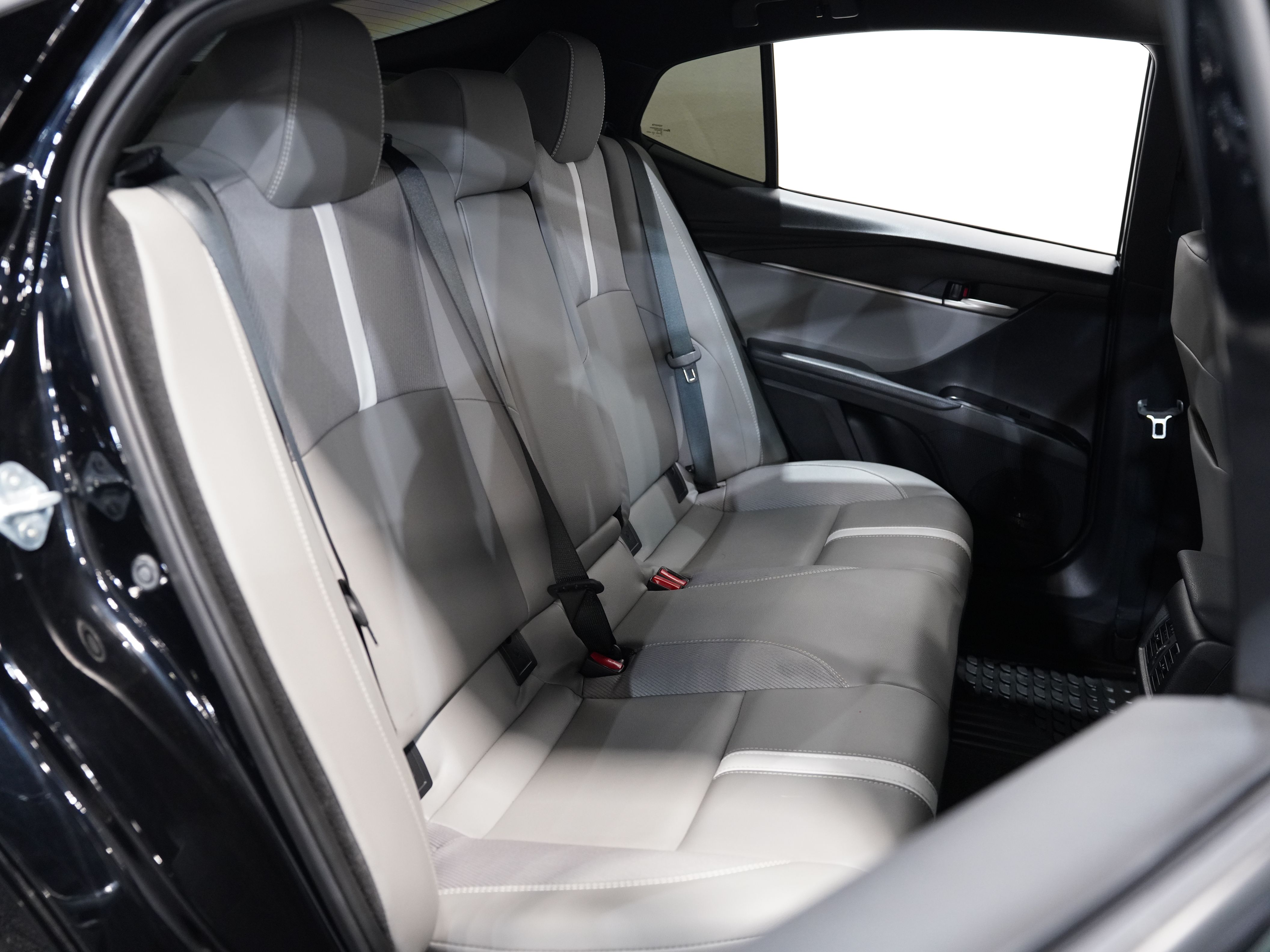 BLACK, 2025 TOYOTA CAMRY Image 33