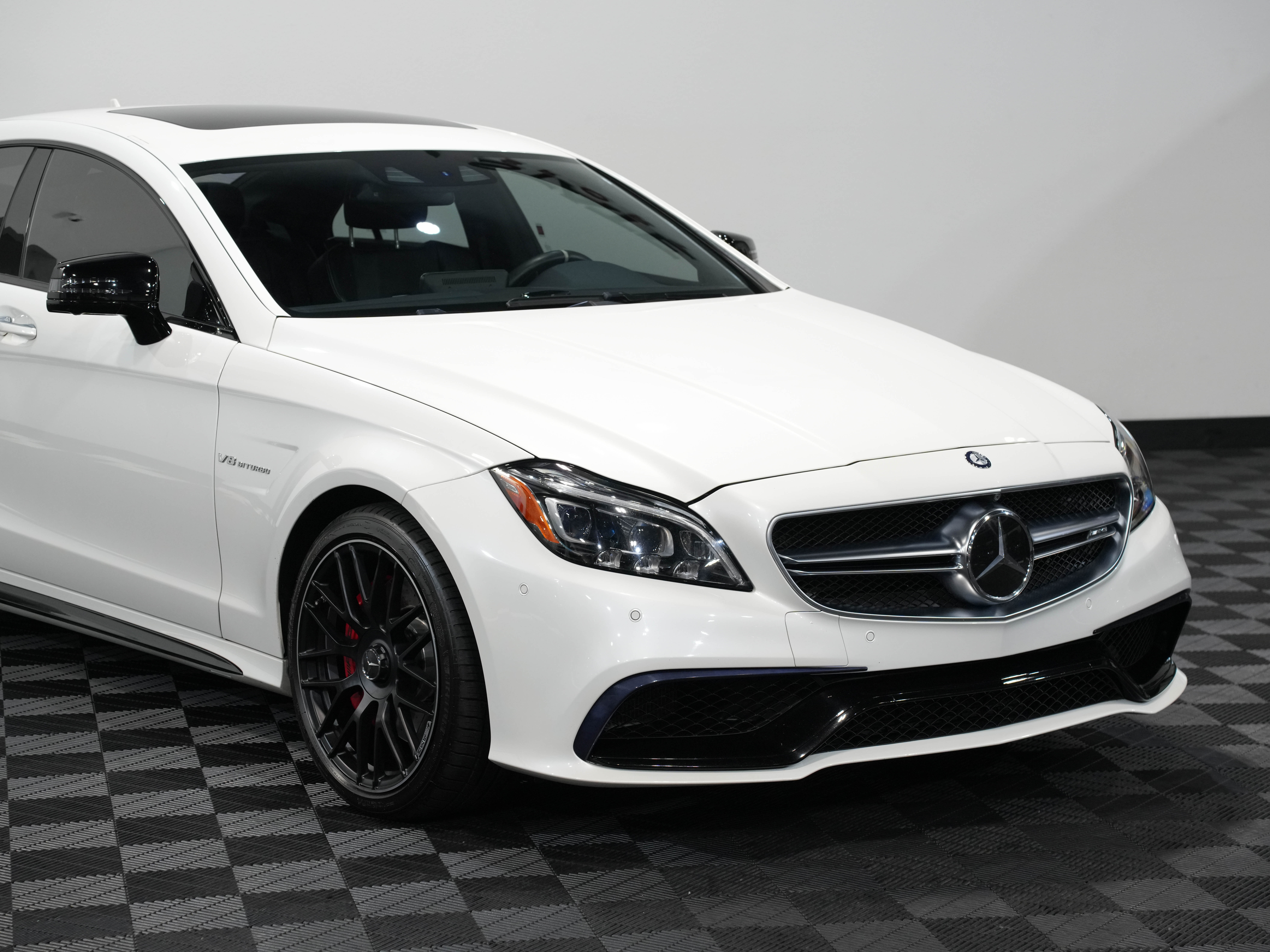 WHITE, 2017 MERCEDES-BENZ MERCEDES-AMG CLS Image 8