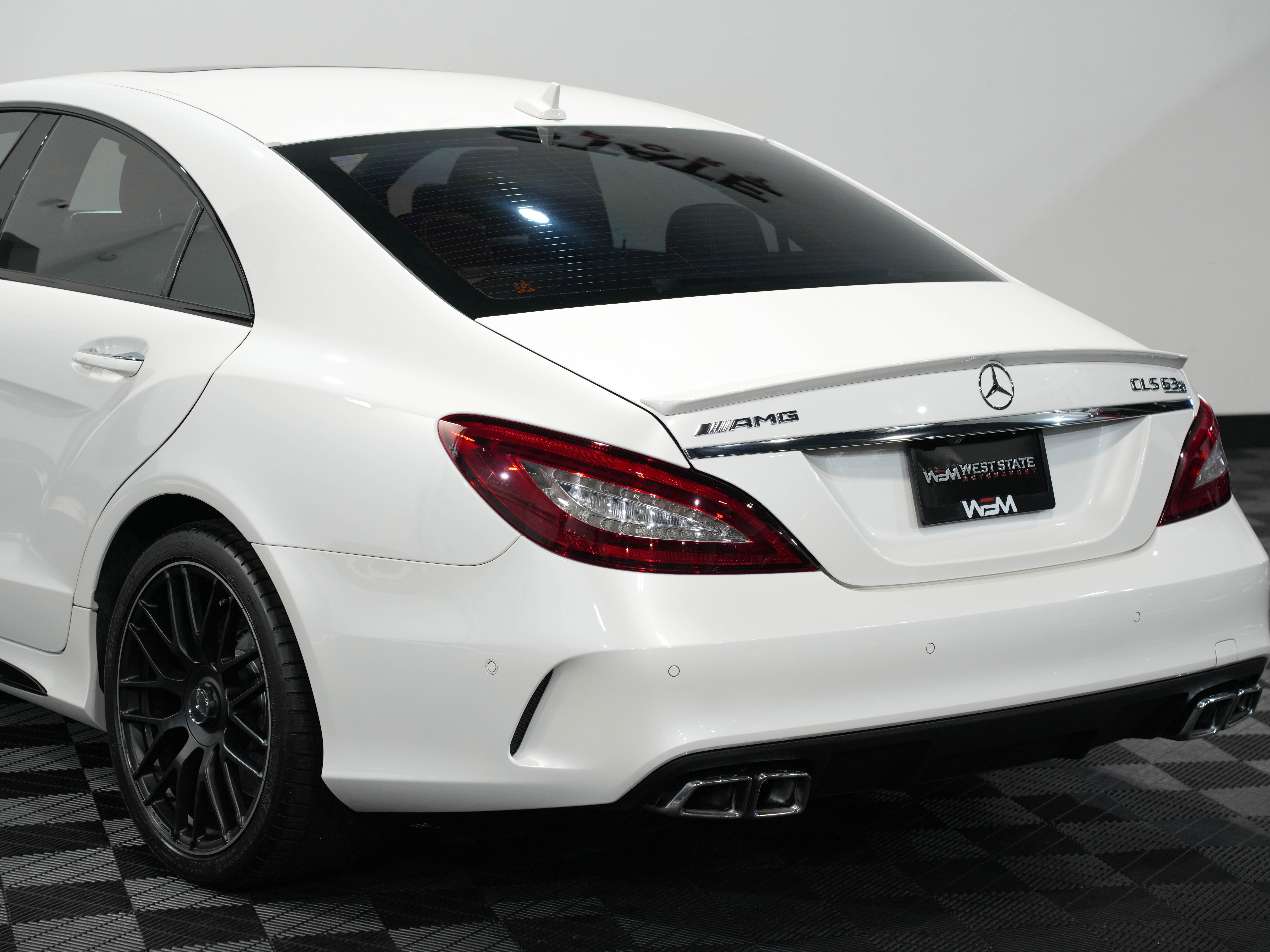 WHITE, 2017 MERCEDES-BENZ MERCEDES-AMG CLS Image 16
