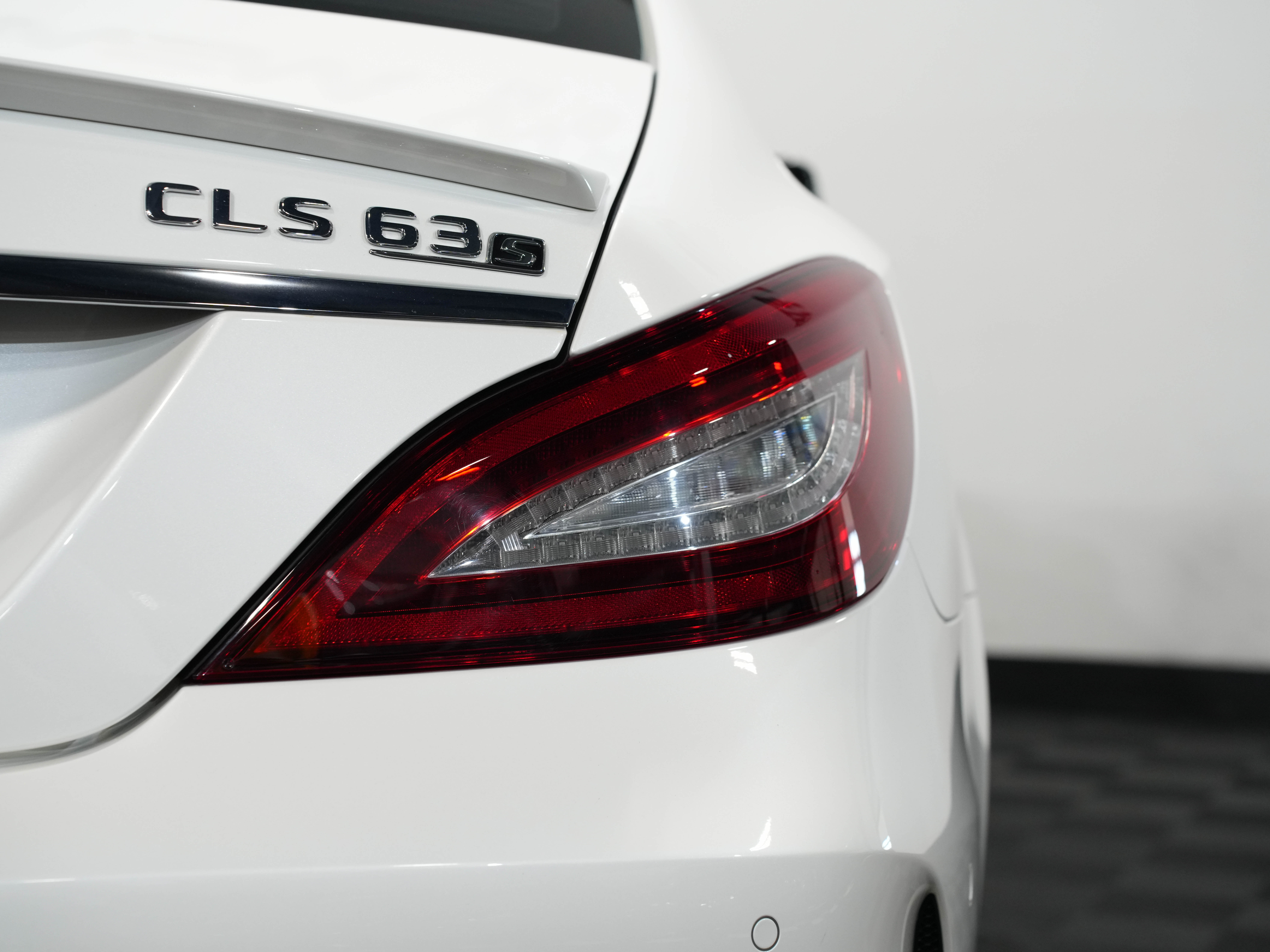WHITE, 2017 MERCEDES-BENZ MERCEDES-AMG CLS Image 17