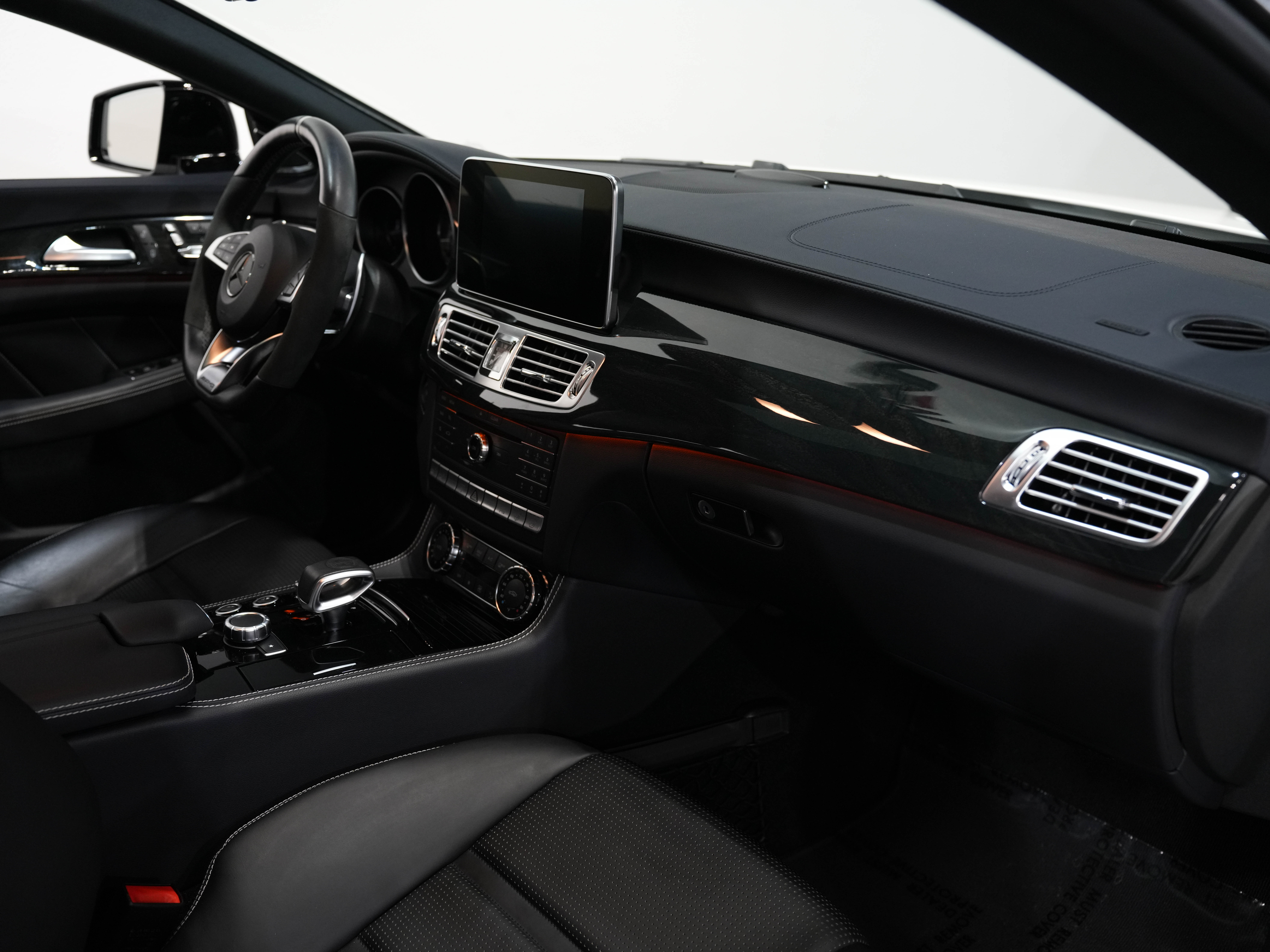 WHITE, 2017 MERCEDES-BENZ MERCEDES-AMG CLS Image 38