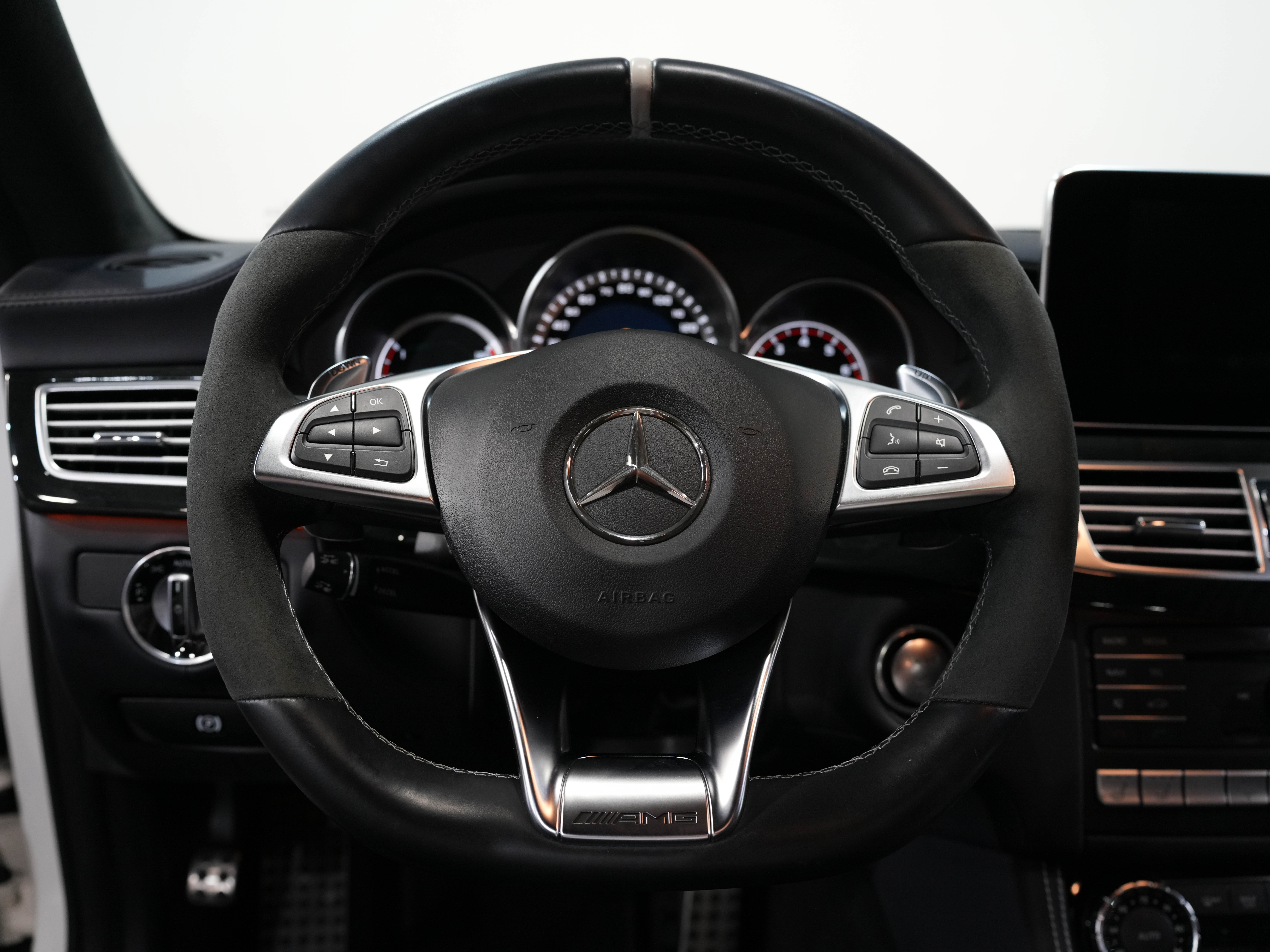 WHITE, 2017 MERCEDES-BENZ MERCEDES-AMG CLS Image 41