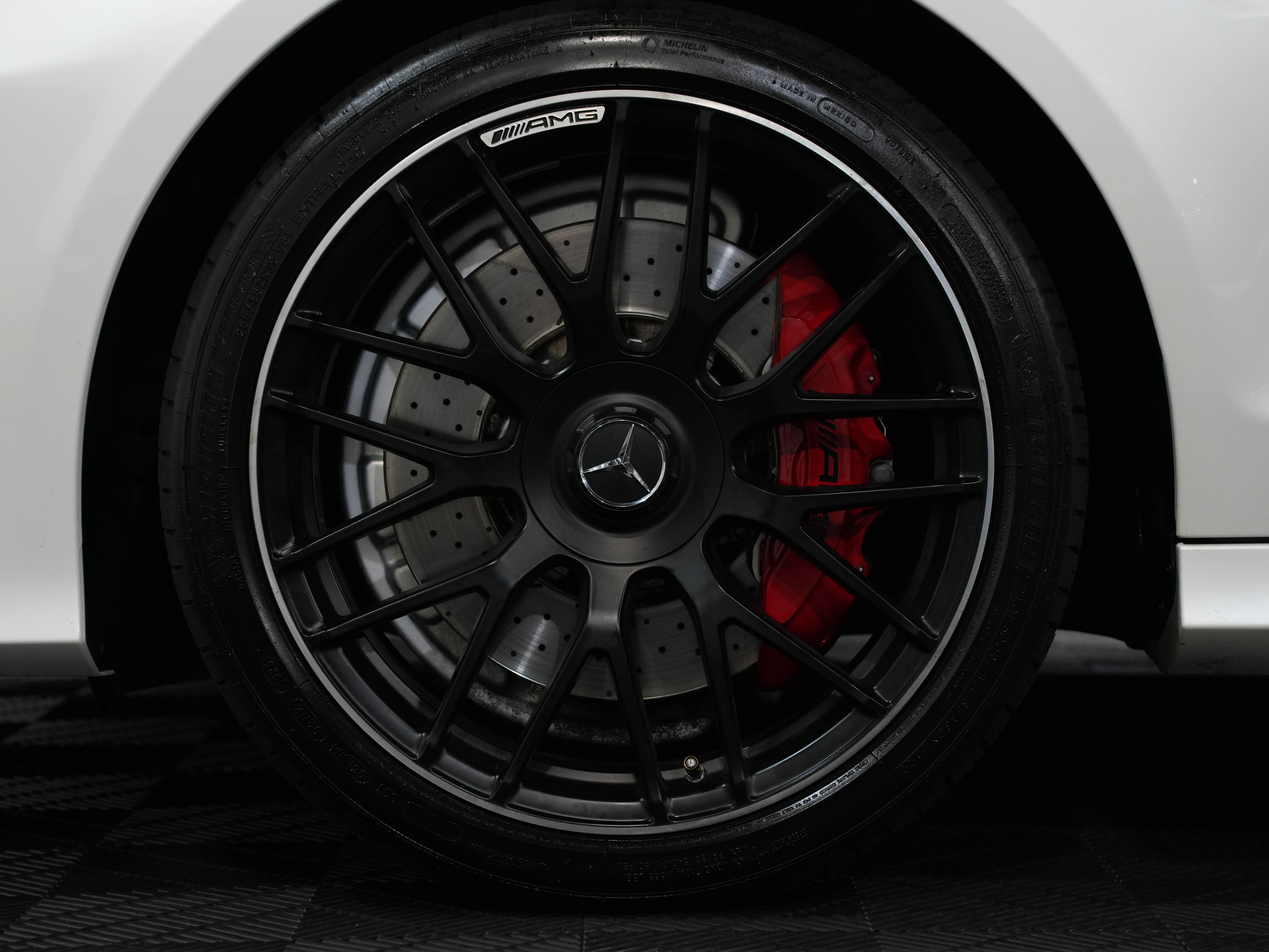 WHITE, 2017 MERCEDES-BENZ MERCEDES-AMG CLS Image 55