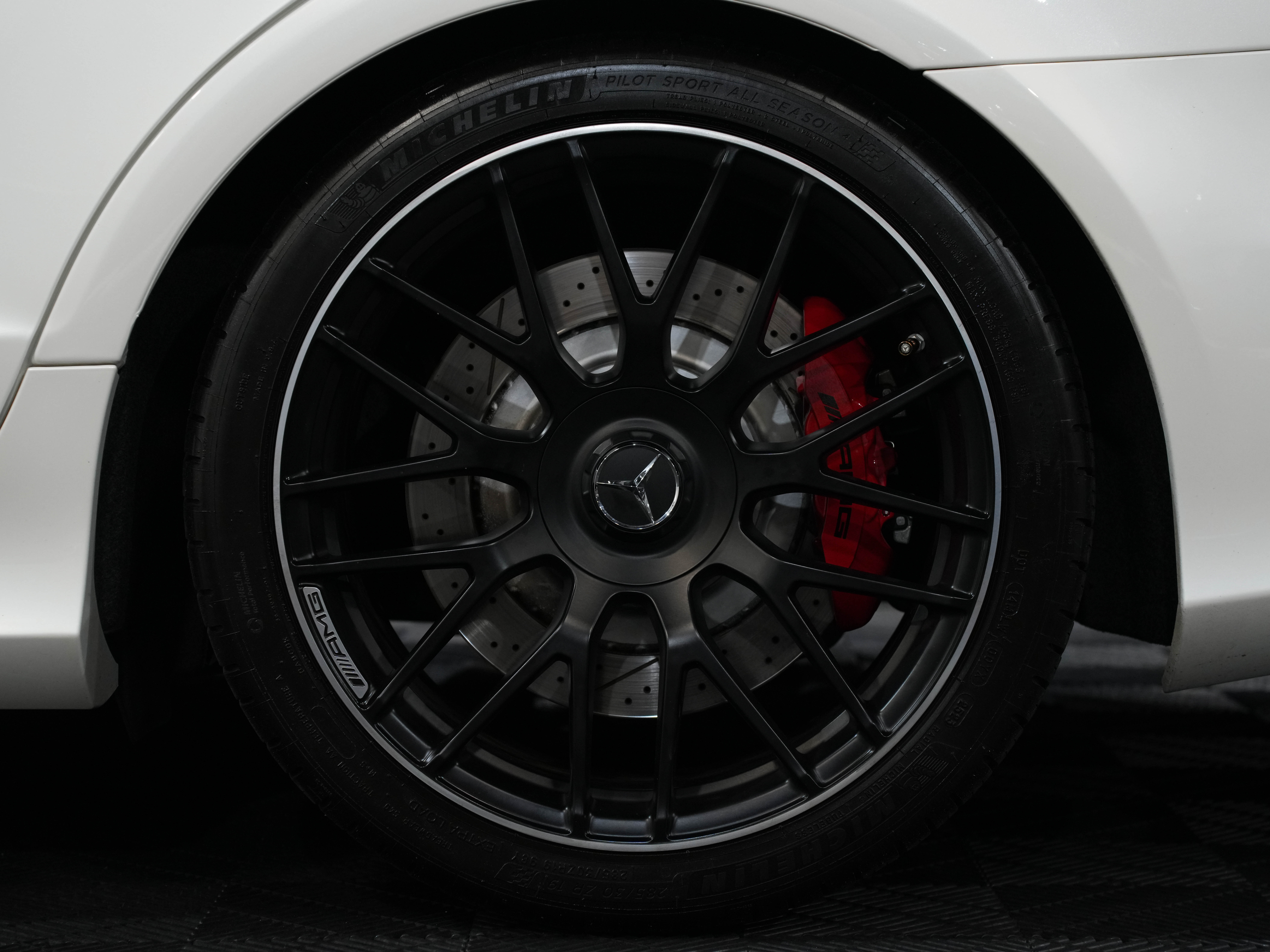WHITE, 2017 MERCEDES-BENZ MERCEDES-AMG CLS Image 56