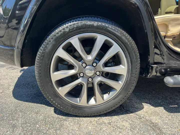 BLACK, 2017 JEEP GRAND CHEROKEE OVERLAND Image 20