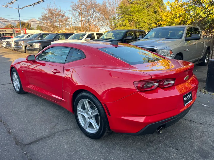 RED, 2020 CHEVROLET CAMARO LT Image 15