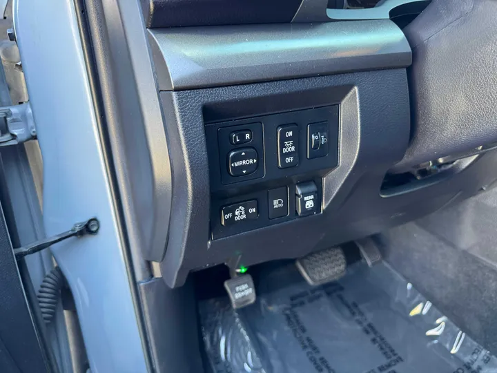 GRAY, 2019 TOYOTA TUNDRA CREWMAX Image 25