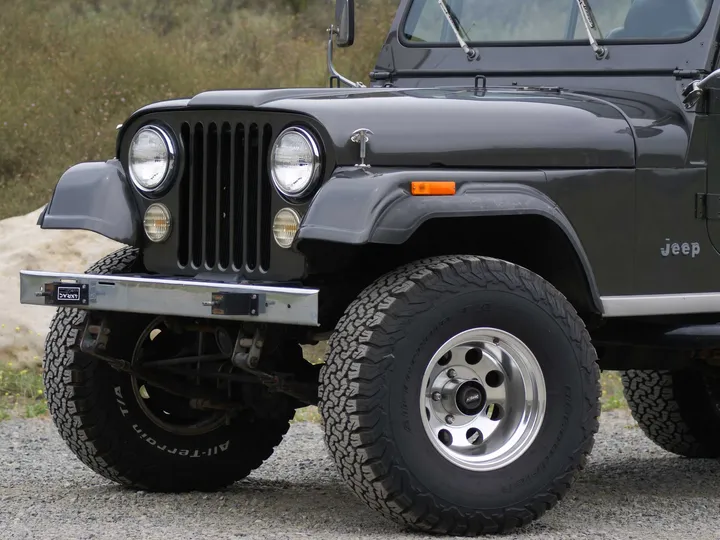 GREY, 1981 JEEP SCRAMBLER CJ8 Image 2